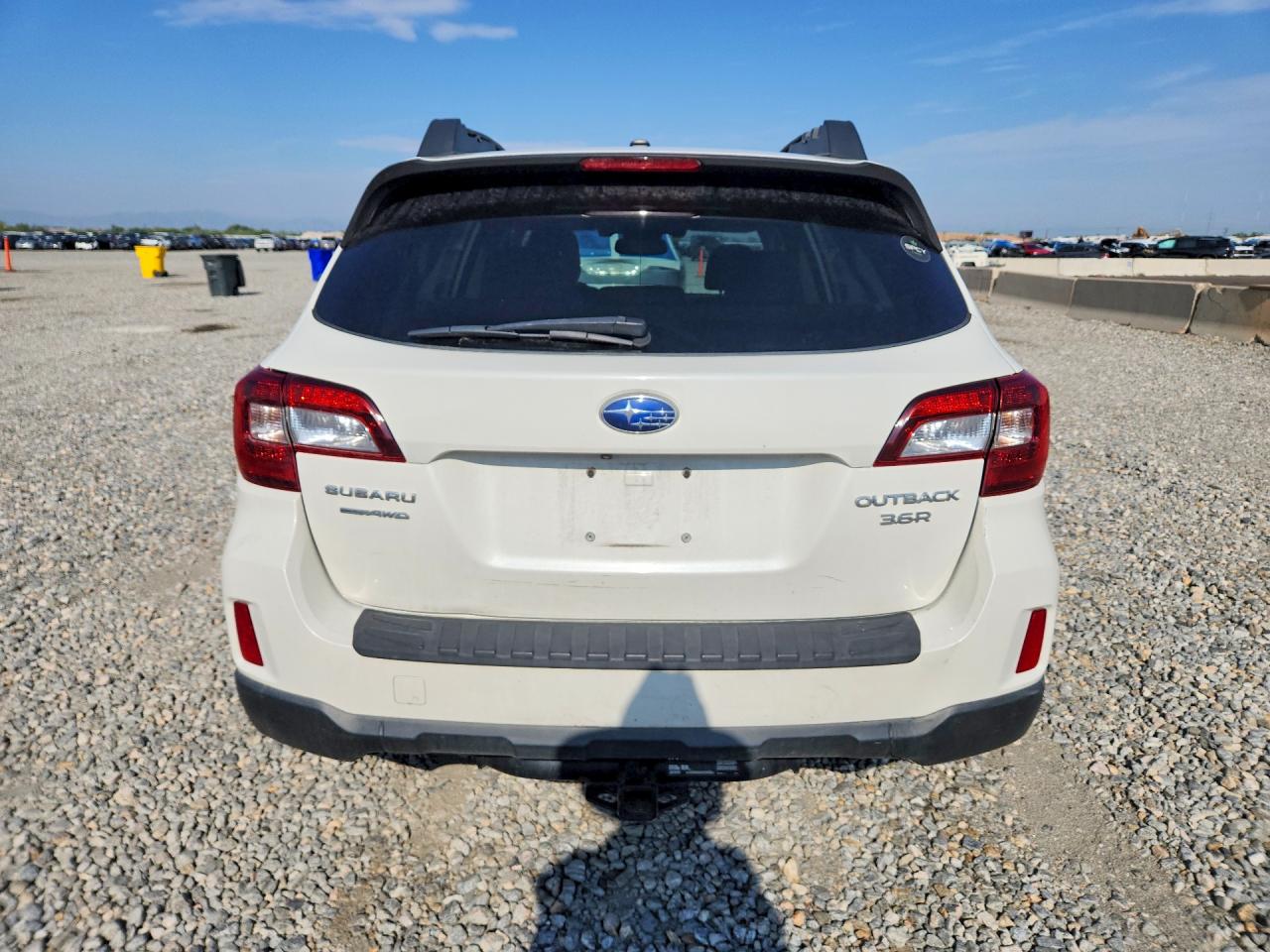2015 Subaru Outback 3.6r Limited Белый vin: 4S4BSENC1F3331577