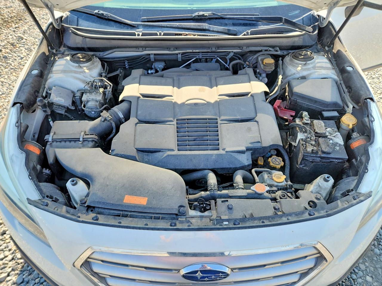 2015 Subaru Outback 3.6r Limited Белый vin: 4S4BSENC1F3331577