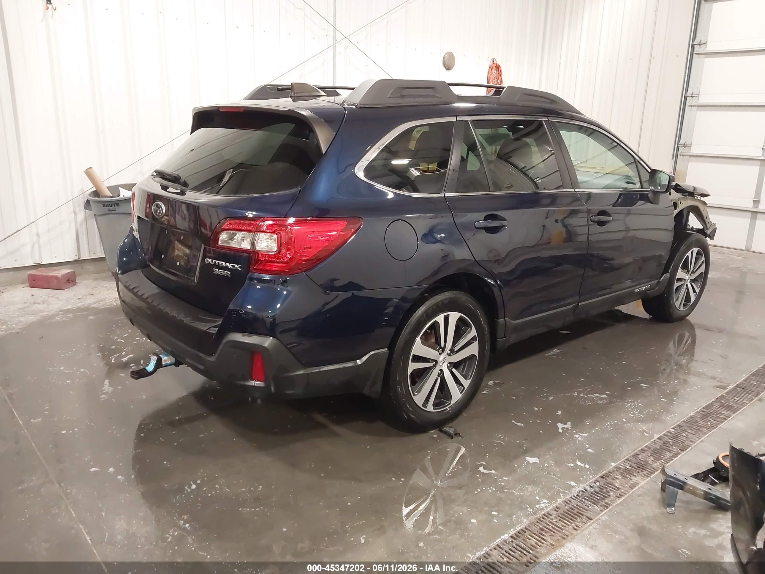 2018 Subaru Outback 3.6r Limited Blue vin: 4S4BSENC1J3261961