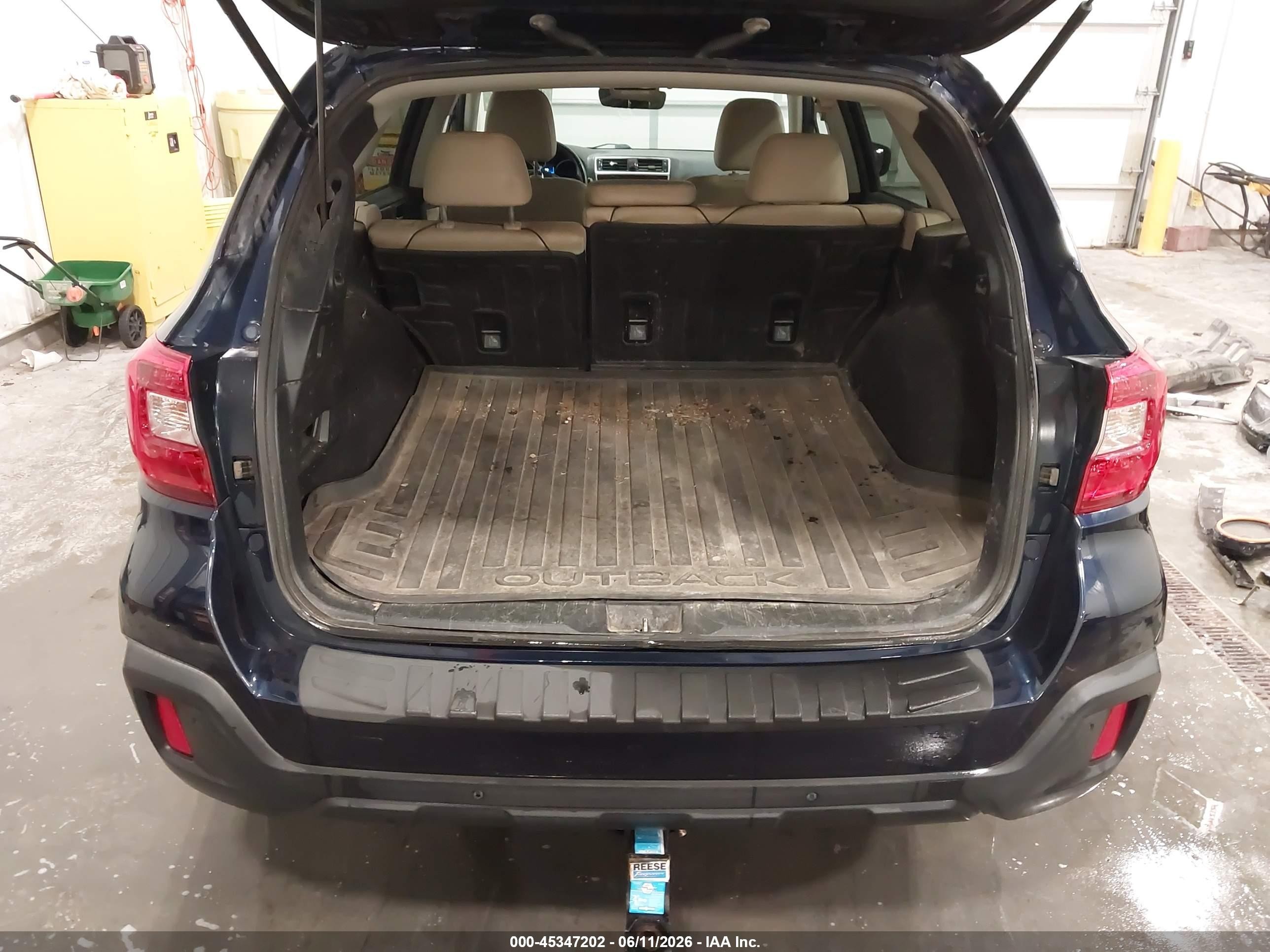 2018 Subaru Outback 3.6r Limited Blue vin: 4S4BSENC1J3261961