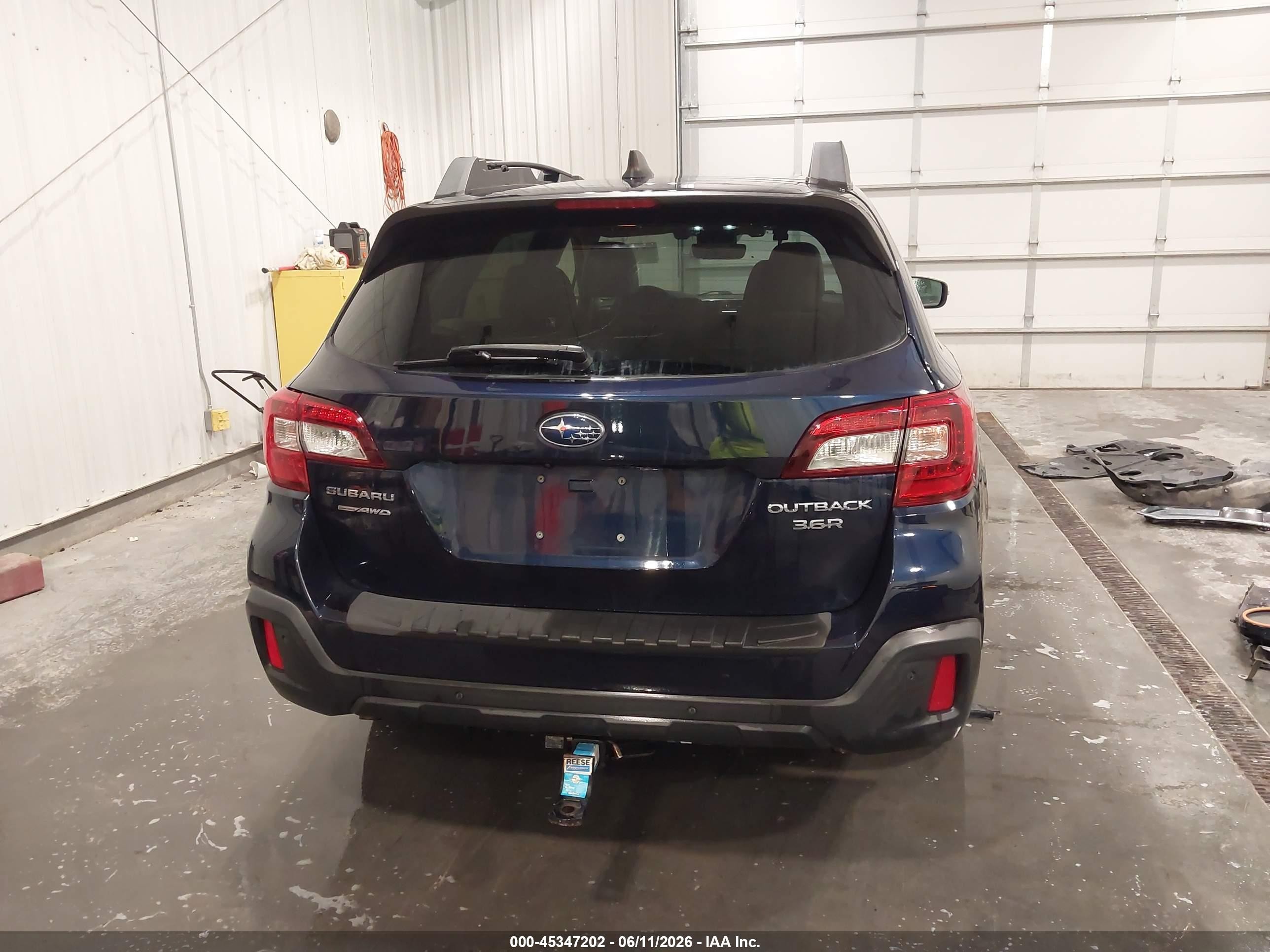 2018 Subaru Outback 3.6r Limited Blue vin: 4S4BSENC1J3261961