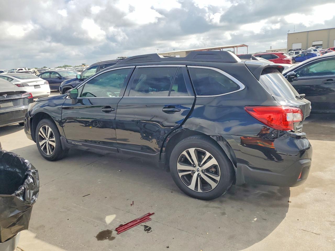 2018 Subaru Outback 3.6r Limited Black vin: 4S4BSENC1J3266268