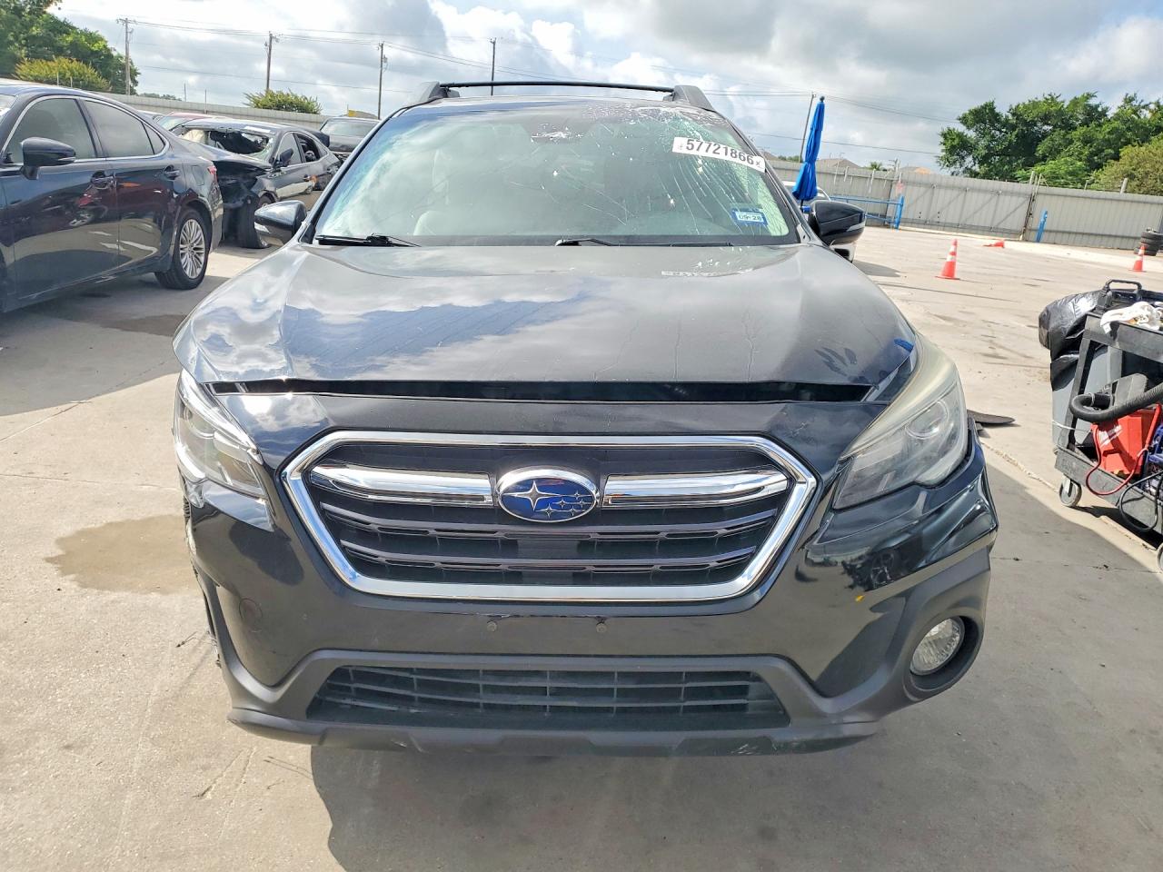 2018 Subaru Outback 3.6r Limited Black vin: 4S4BSENC1J3266268