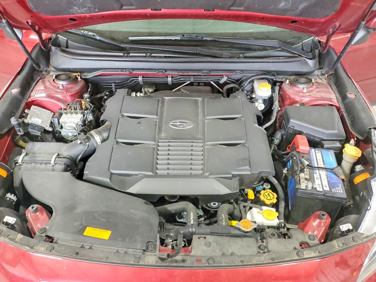2015 Subaru Outback 3.6r Limited Red vin: 4S4BSENC2F3223520