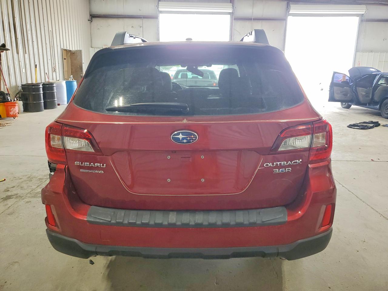 2015 Subaru Outback 3.6r Limited Red vin: 4S4BSENC2F3223520