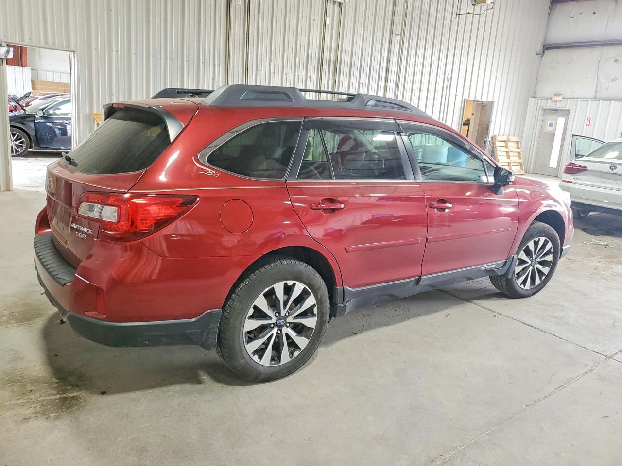 2015 Subaru Outback 3.6r Limited Red vin: 4S4BSENC2F3223520