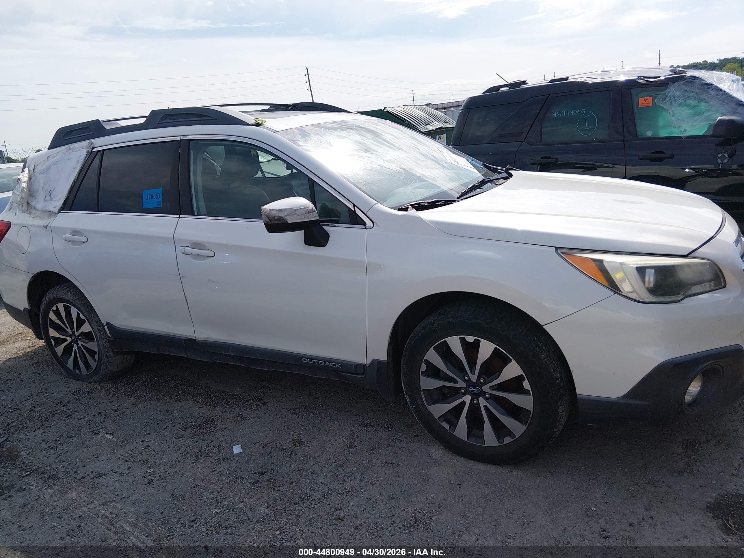 2015 Subaru Outback 3.6r Limited White vin: 4S4BSENC2F3259773