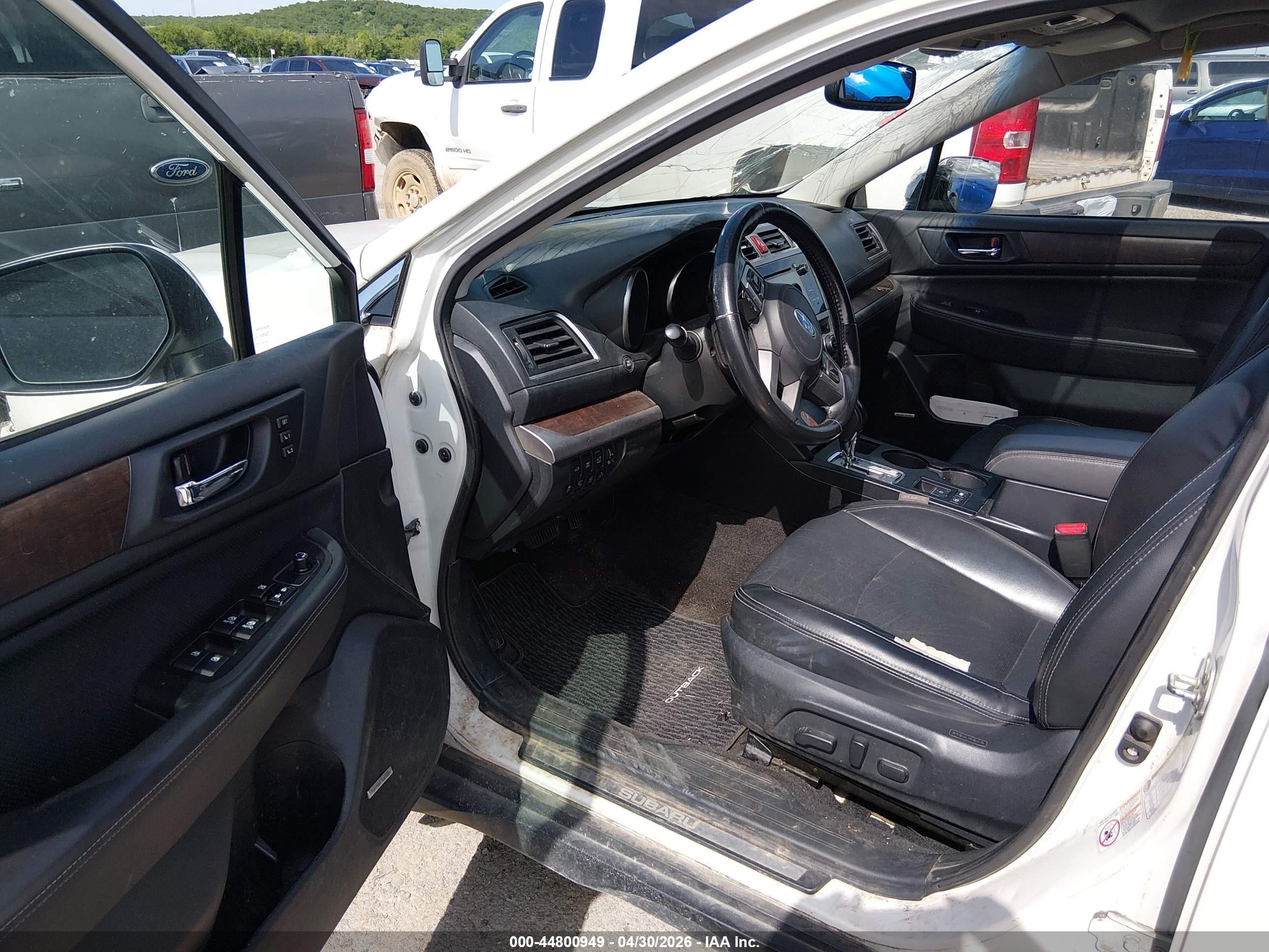 2015 Subaru Outback 3.6r Limited White vin: 4S4BSENC2F3259773