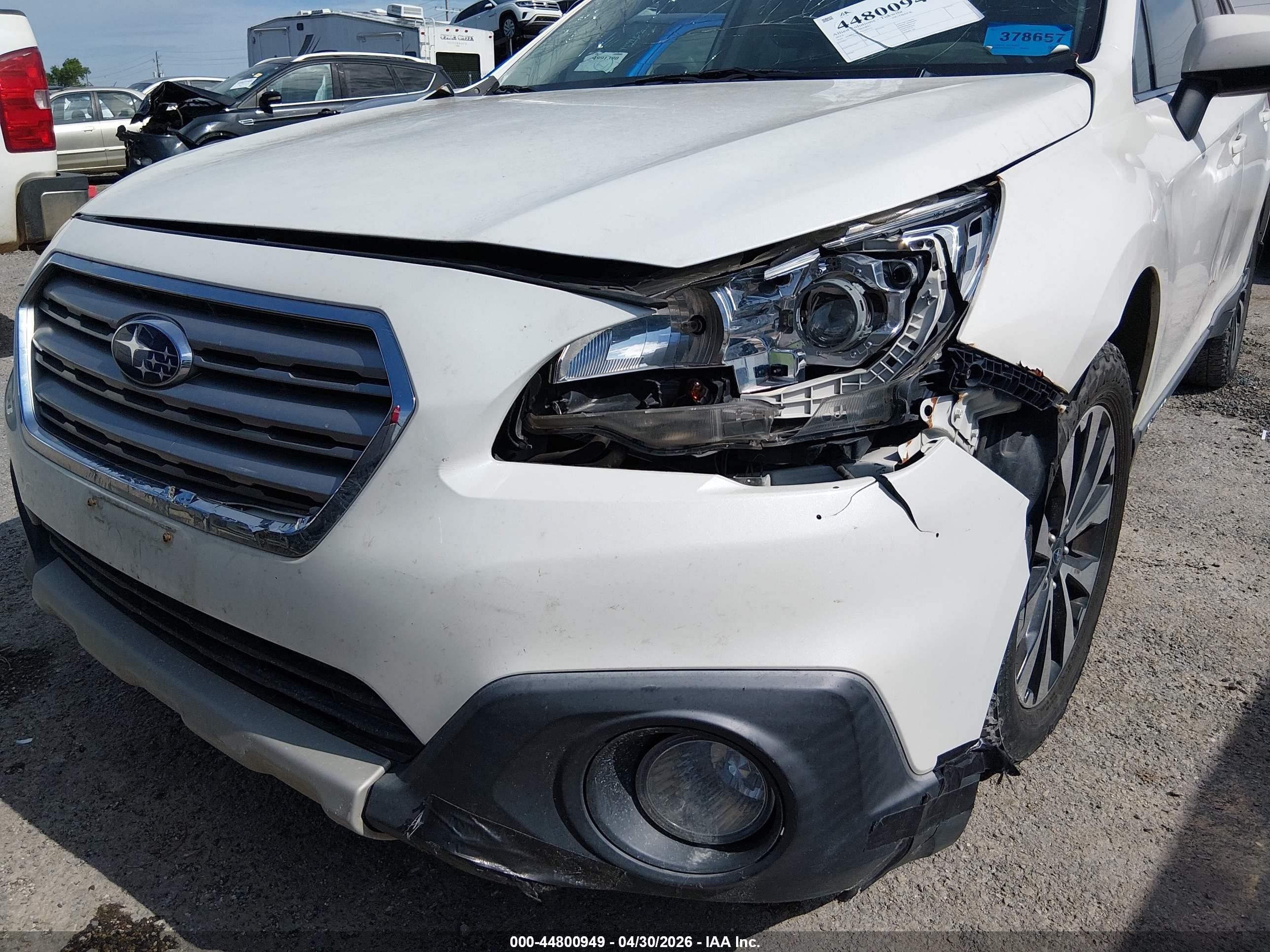 2015 Subaru Outback 3.6r Limited White vin: 4S4BSENC2F3259773