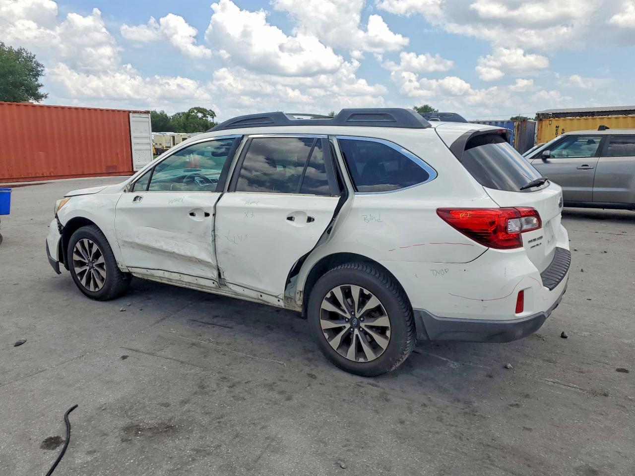 2015 Subaru Outback 3.6r Limited White vin: 4S4BSENC3F3237250