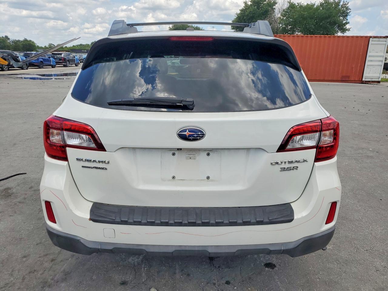 2015 Subaru Outback 3.6r Limited White vin: 4S4BSENC3F3237250