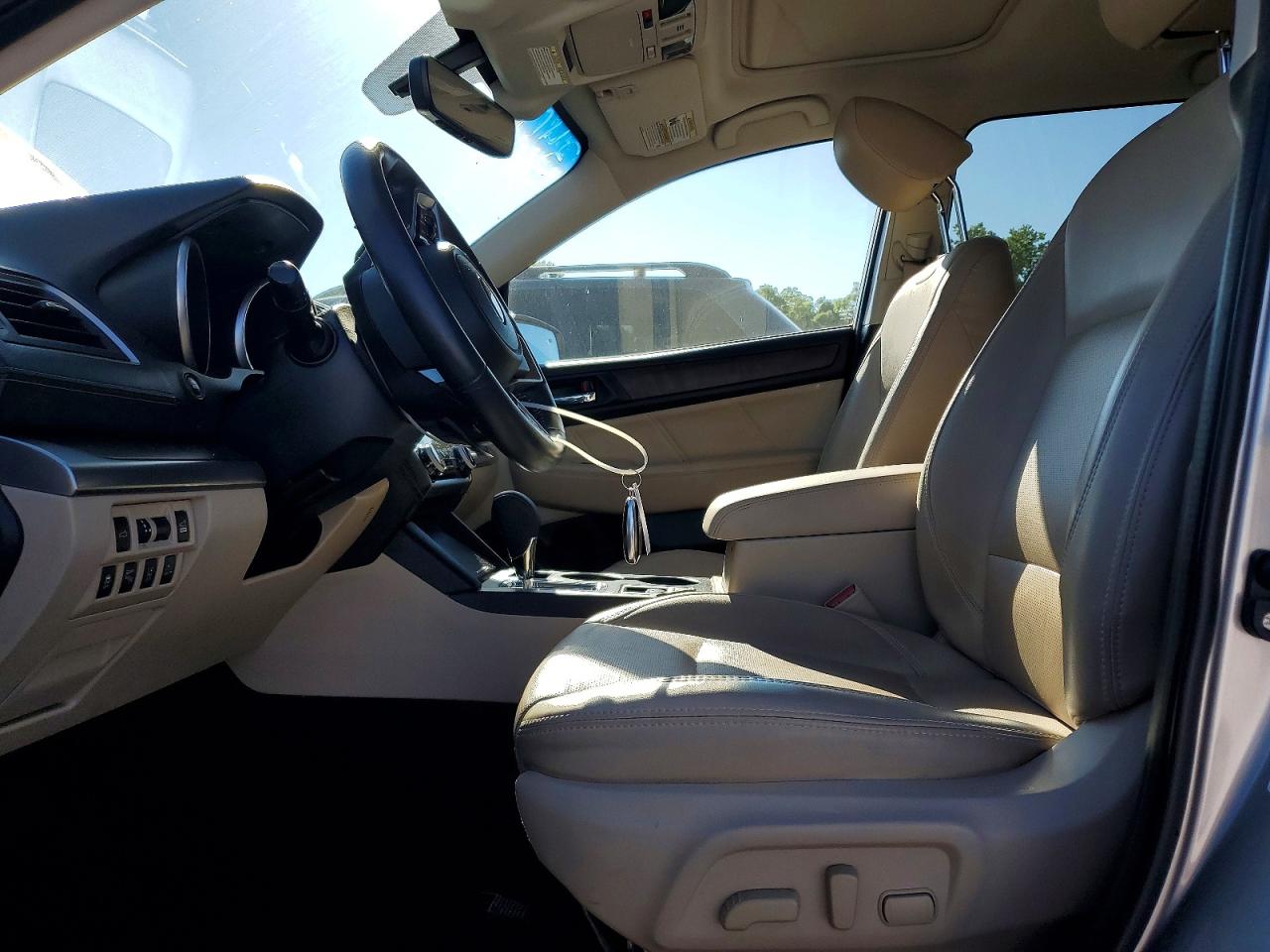 2018 Subaru Outback 3.6r Limited Silver vin: 4S4BSENC3J3343402