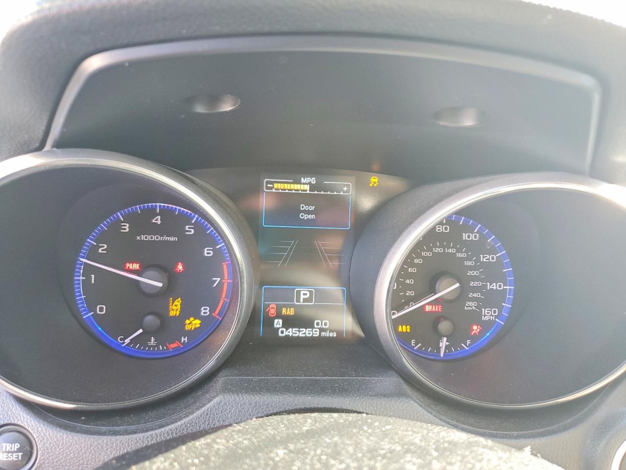 2018 Subaru Outback 3.6r Limited Silver vin: 4S4BSENC3J3343402