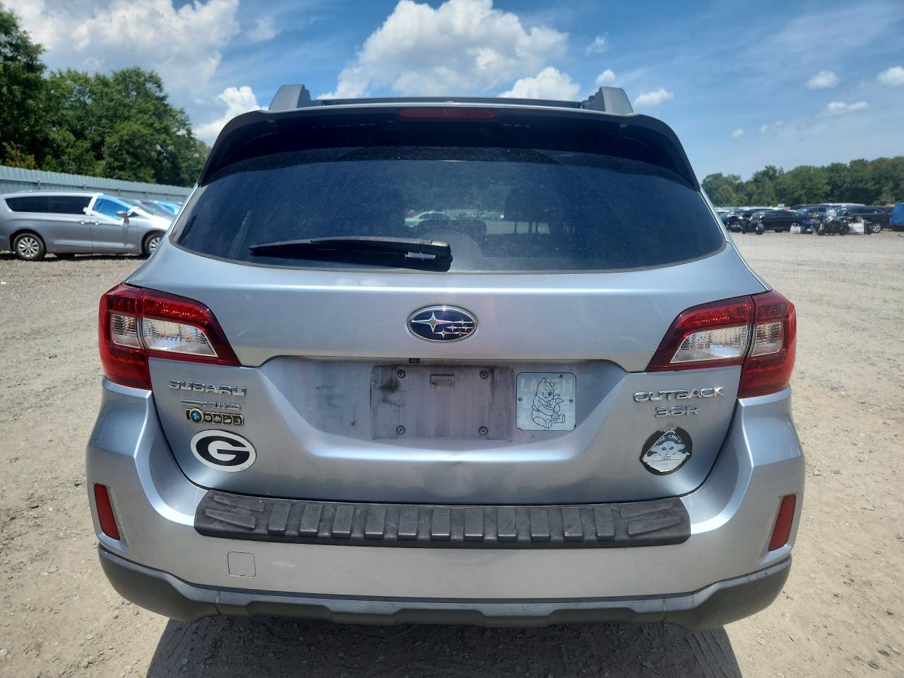 2015 Subaru Outback 3.6r Limited Silver vin: 4S4BSENC4F3348468