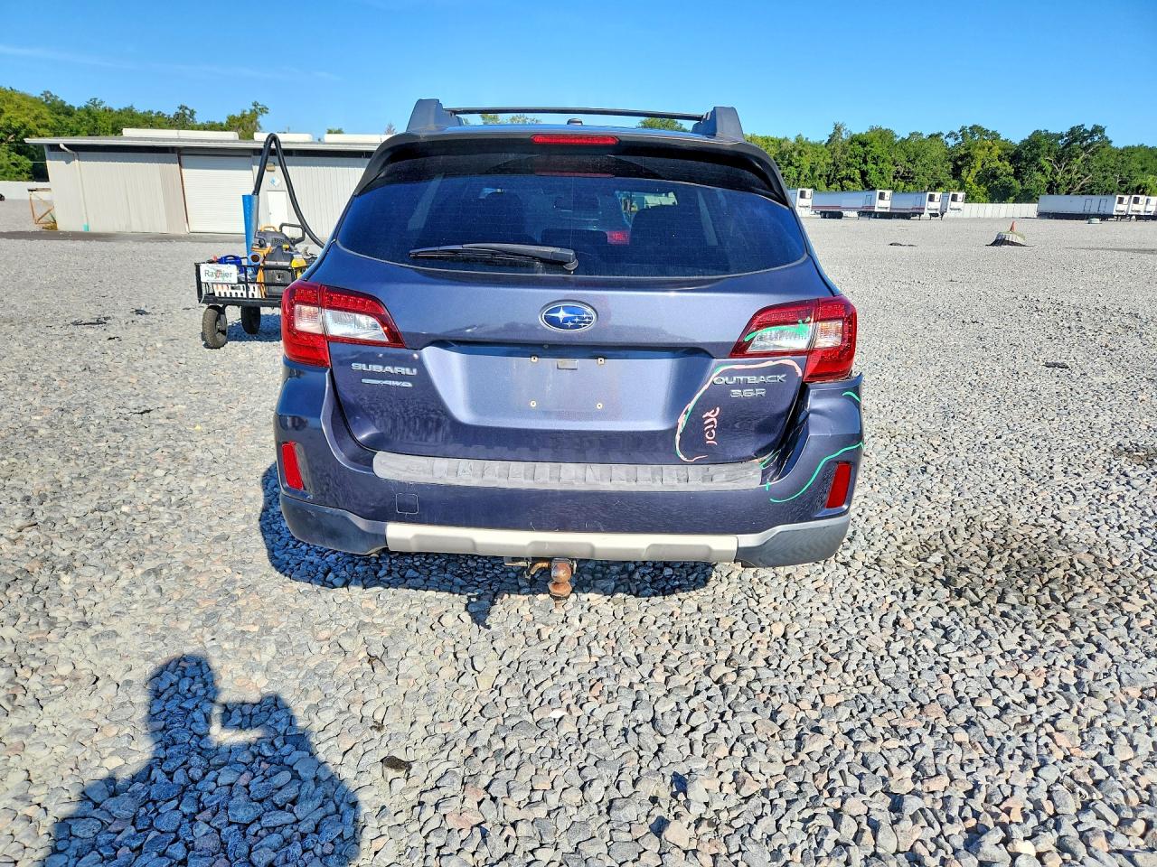 2015 Subaru Outback 3.6r Limited Gray vin: 4S4BSENC5F3230011