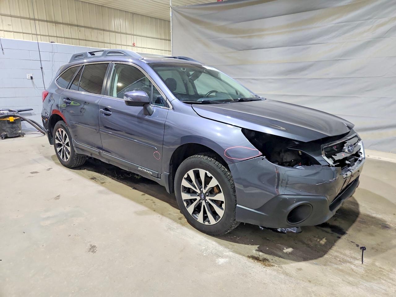 2015 Subaru Outback 3.6r Limited Charcoal vin: 4S4BSENC5F3342811