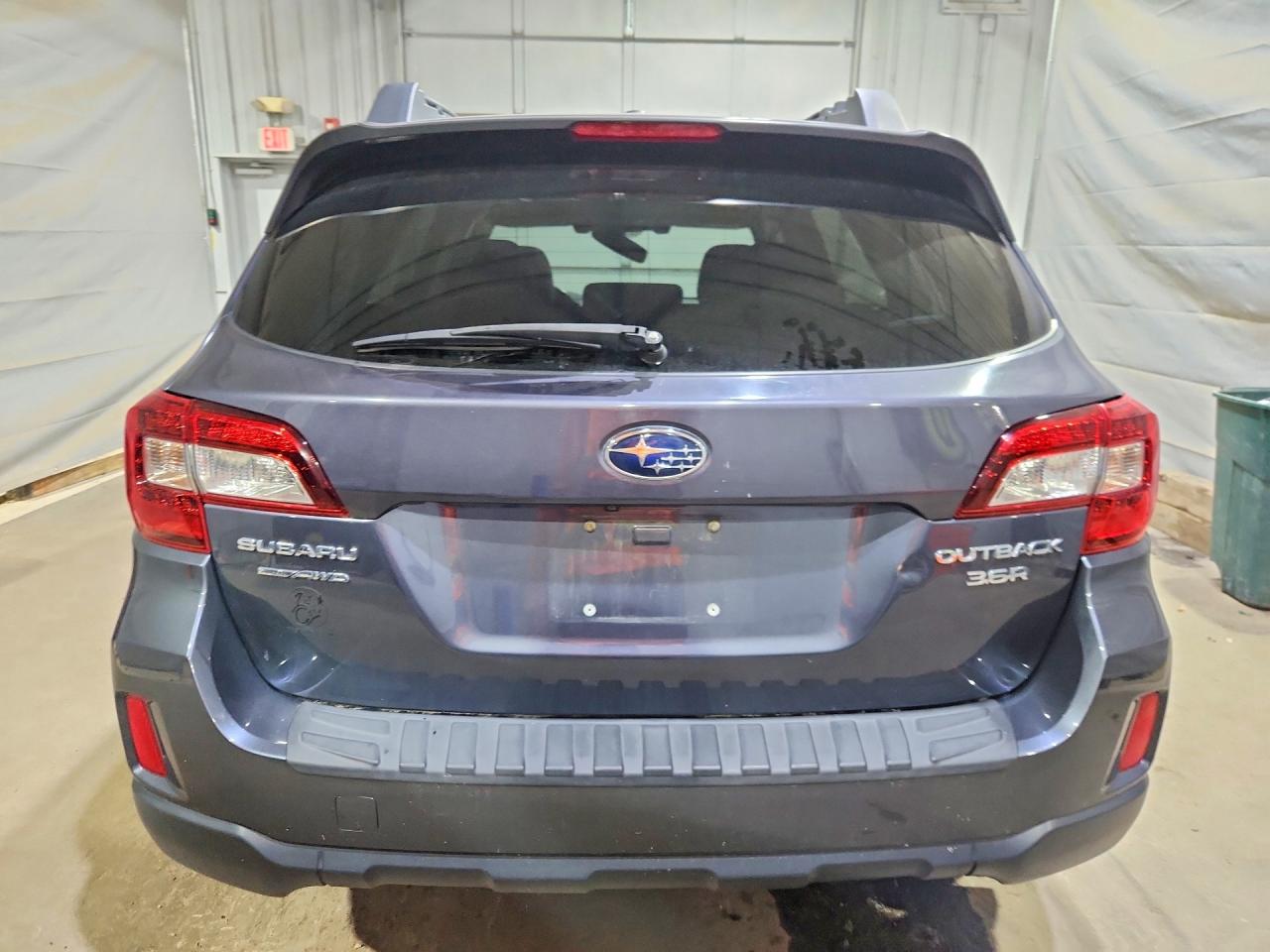 2015 Subaru Outback 3.6r Limited Charcoal vin: 4S4BSENC5F3342811