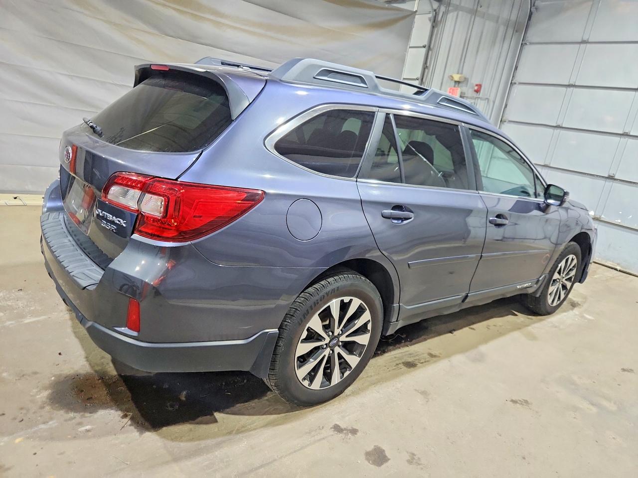 2015 Subaru Outback 3.6r Limited Charcoal vin: 4S4BSENC5F3342811