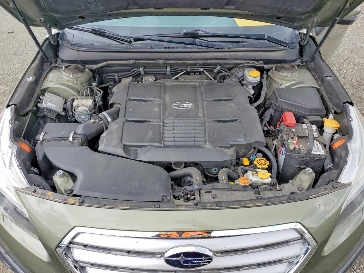 2015 Subaru Outback 3.6r Limited Green vin: 4S4BSENC5F3361911