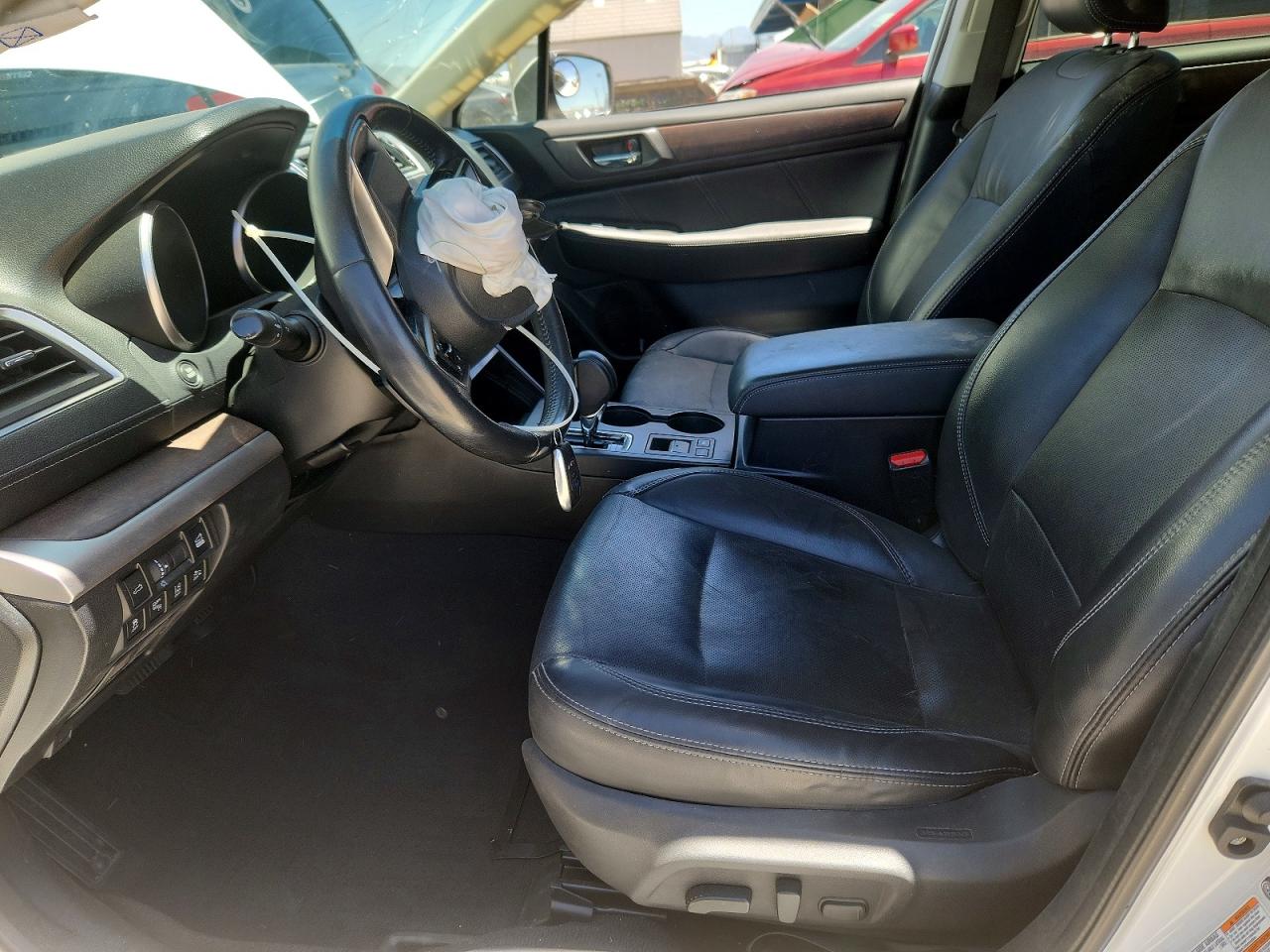 2019 Subaru Outback 3.6r Limited White vin: 4S4BSENC5K3274844