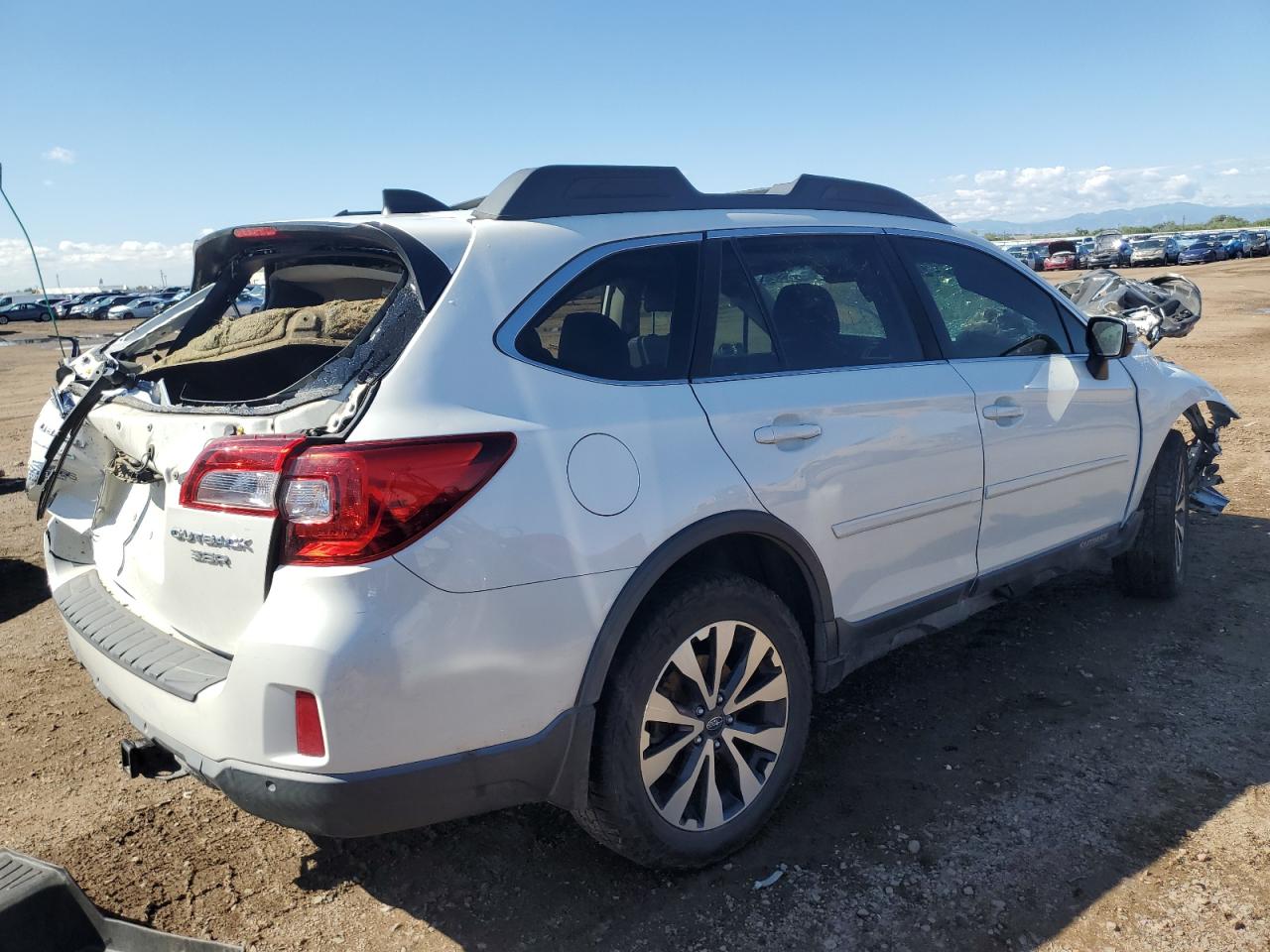 2017 Subaru Outback 3.6r Limited Белый vin: 4S4BSENC6H3404008