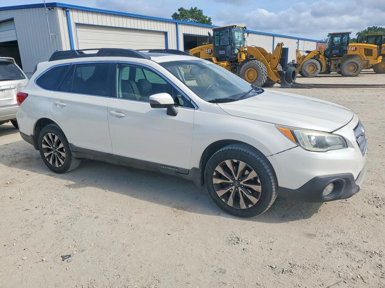 2015 Subaru Outback 3.6r Limited White vin: 4S4BSENC7F3226364