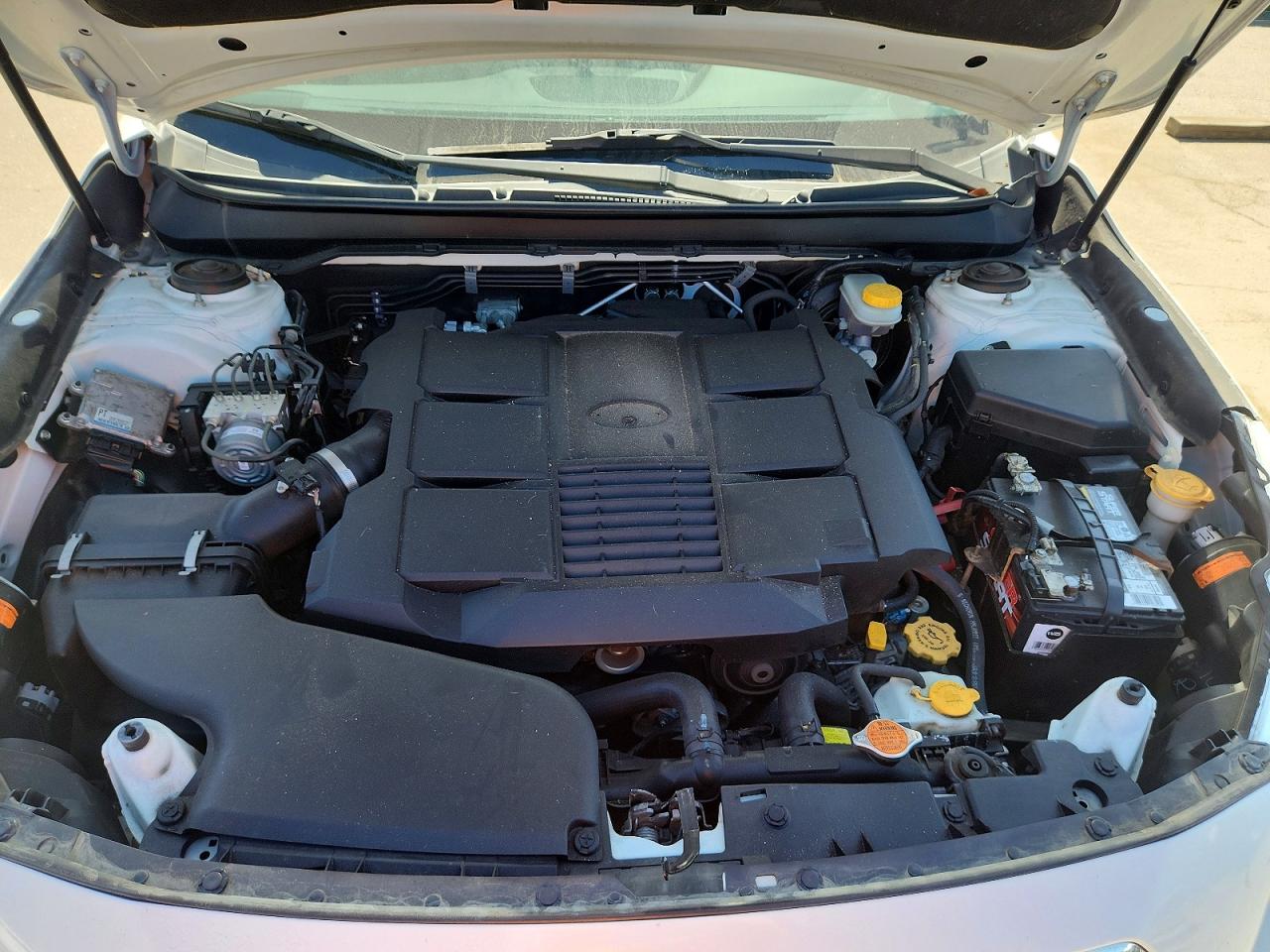 2015 Subaru Outback 3.6r Limited Белый vin: 4S4BSENC7F3349503
