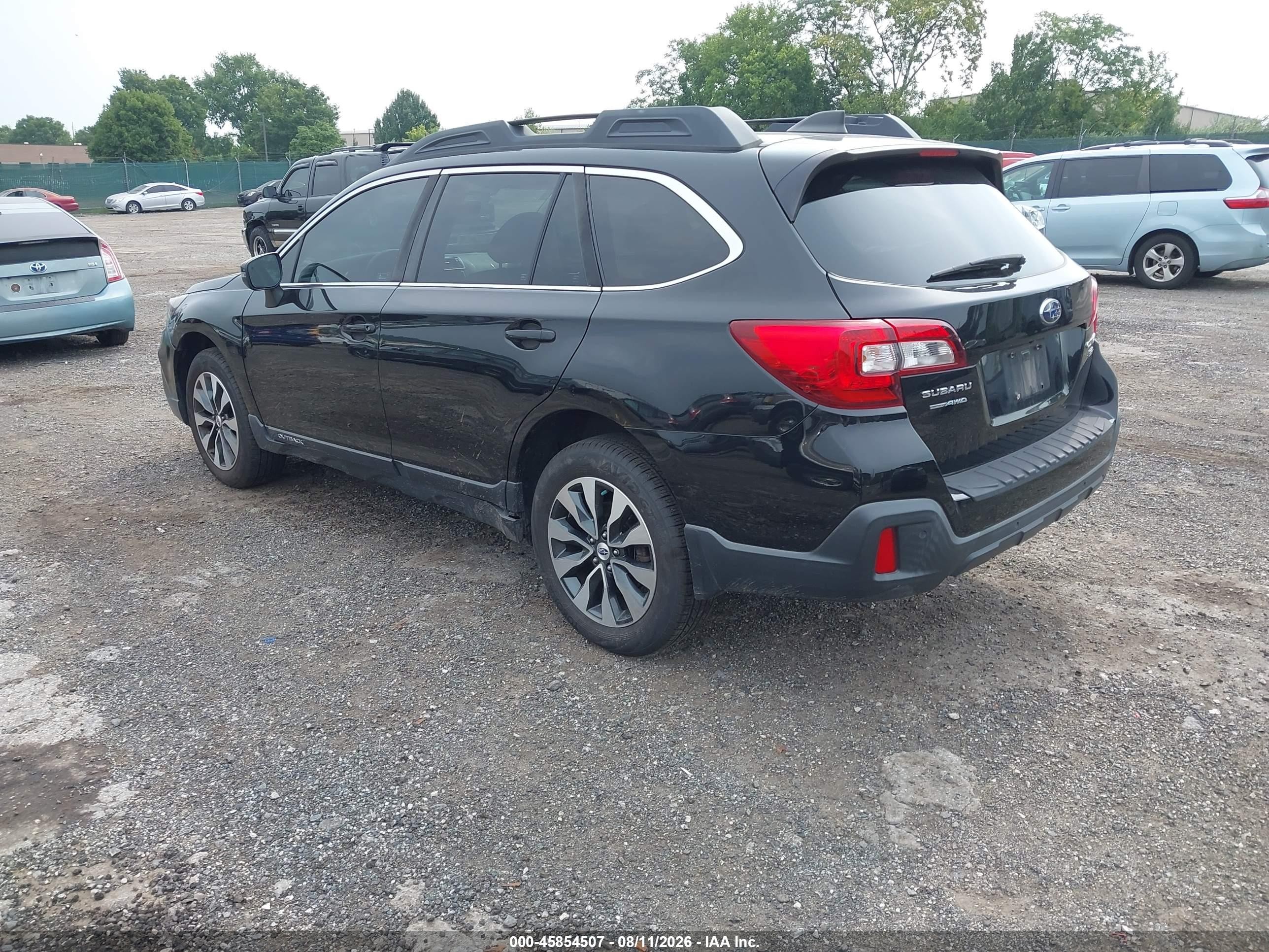 2018 Subaru Outback 3.6r Limited Черный vin: 4S4BSENC7J3308734