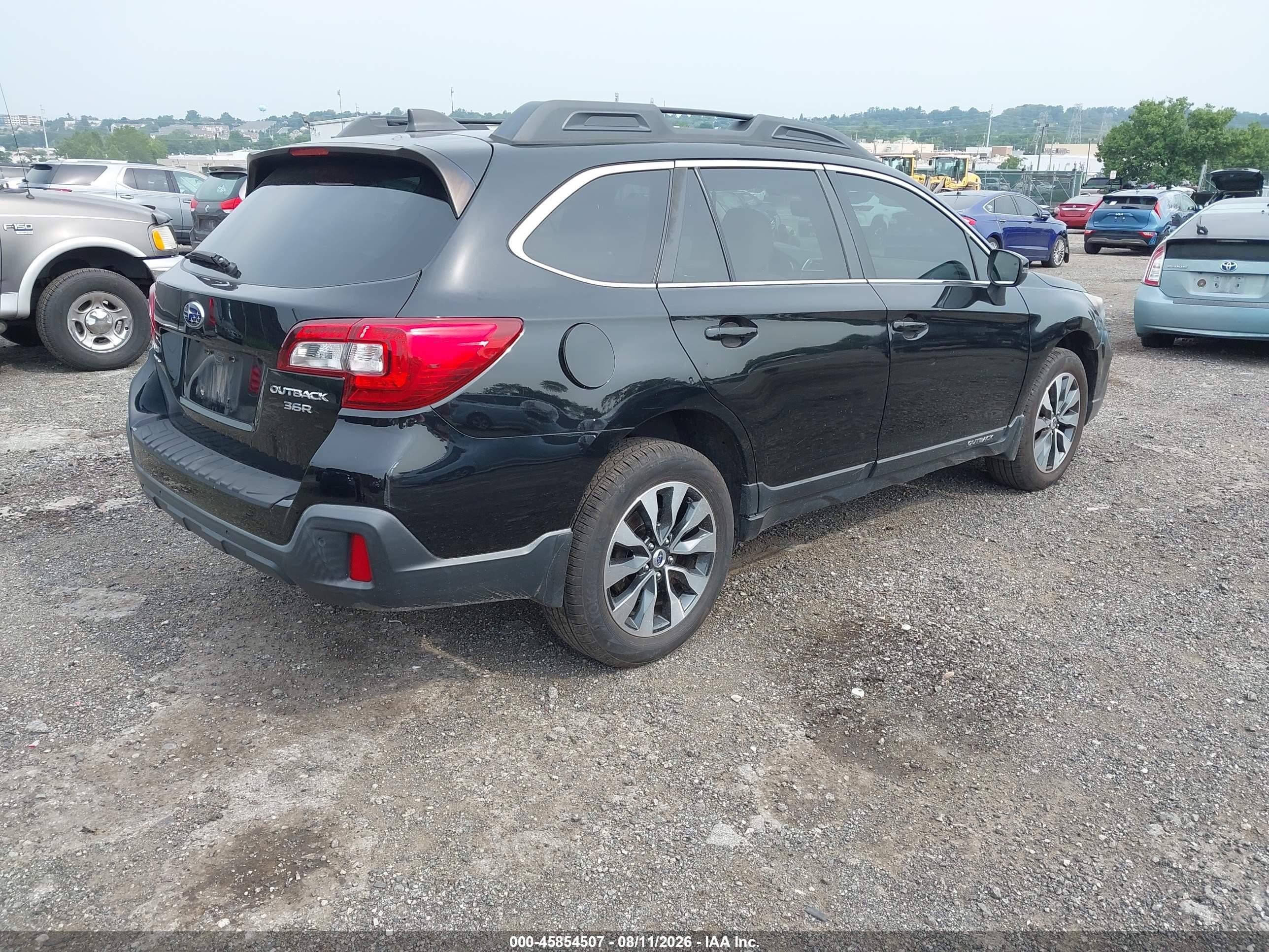 2018 Subaru Outback 3.6r Limited Черный vin: 4S4BSENC7J3308734