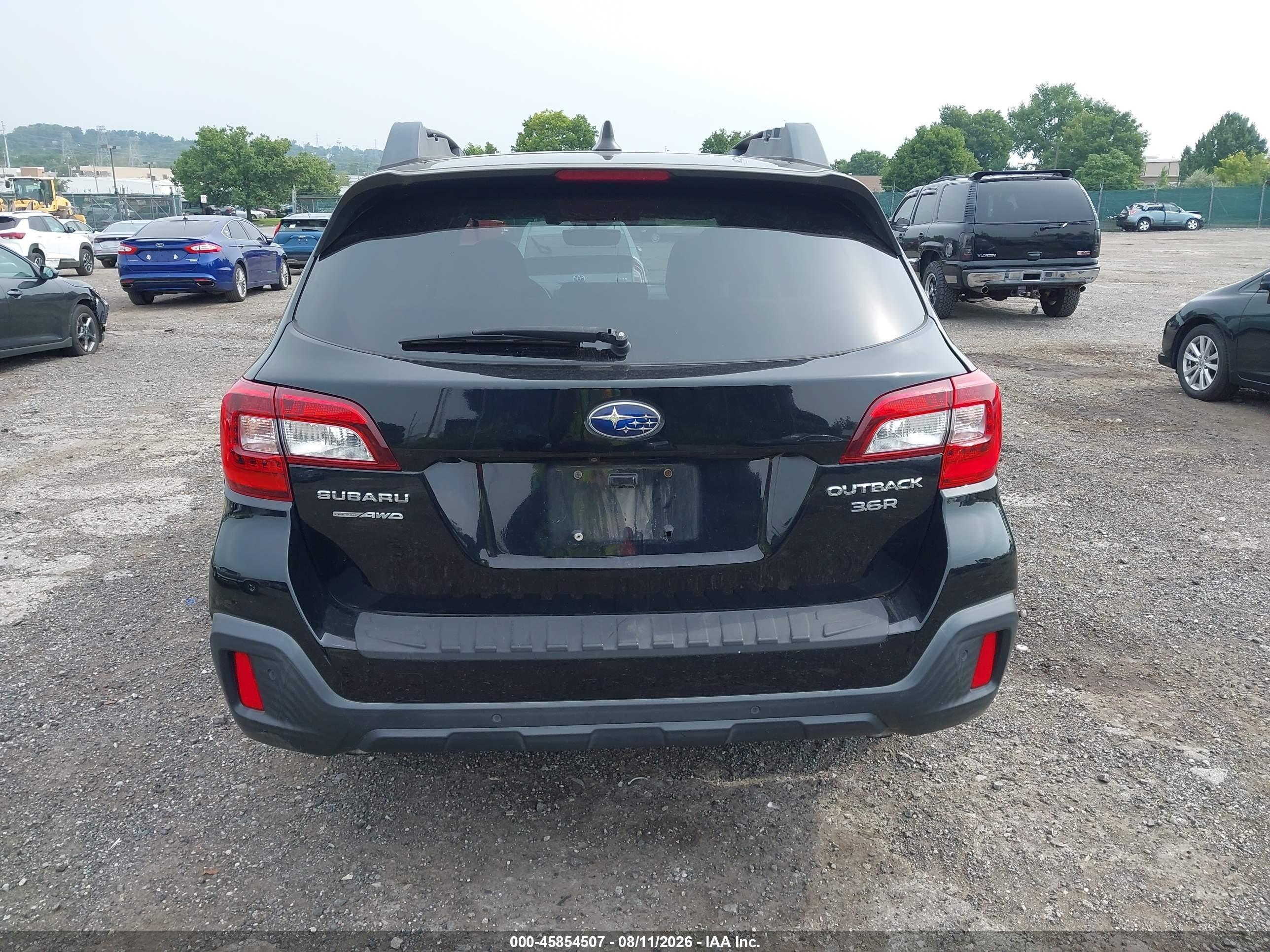 2018 Subaru Outback 3.6r Limited Черный vin: 4S4BSENC7J3308734