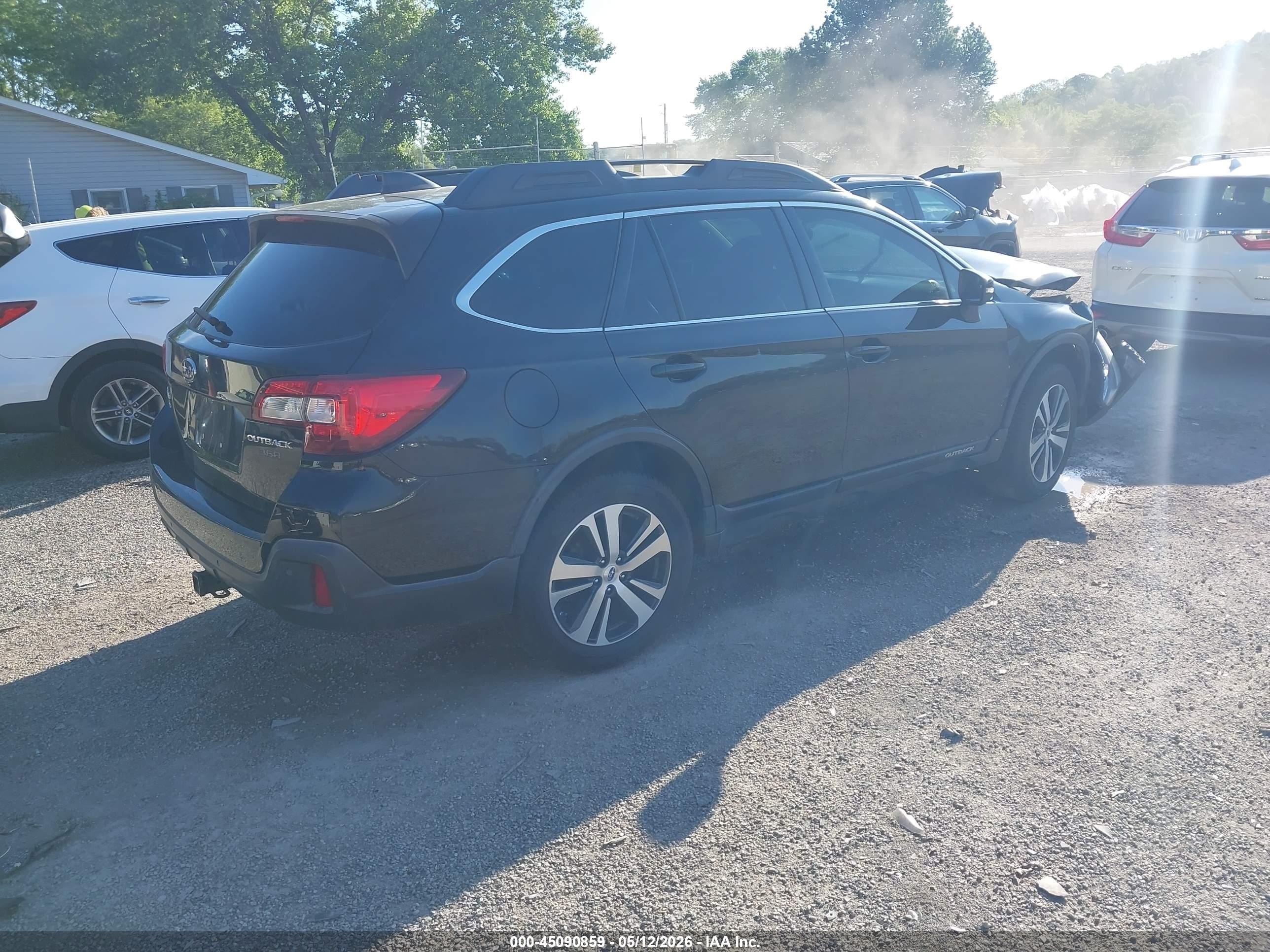 2019 Subaru Outback 3.6r Limited Black vin: 4S4BSENC7K3327737