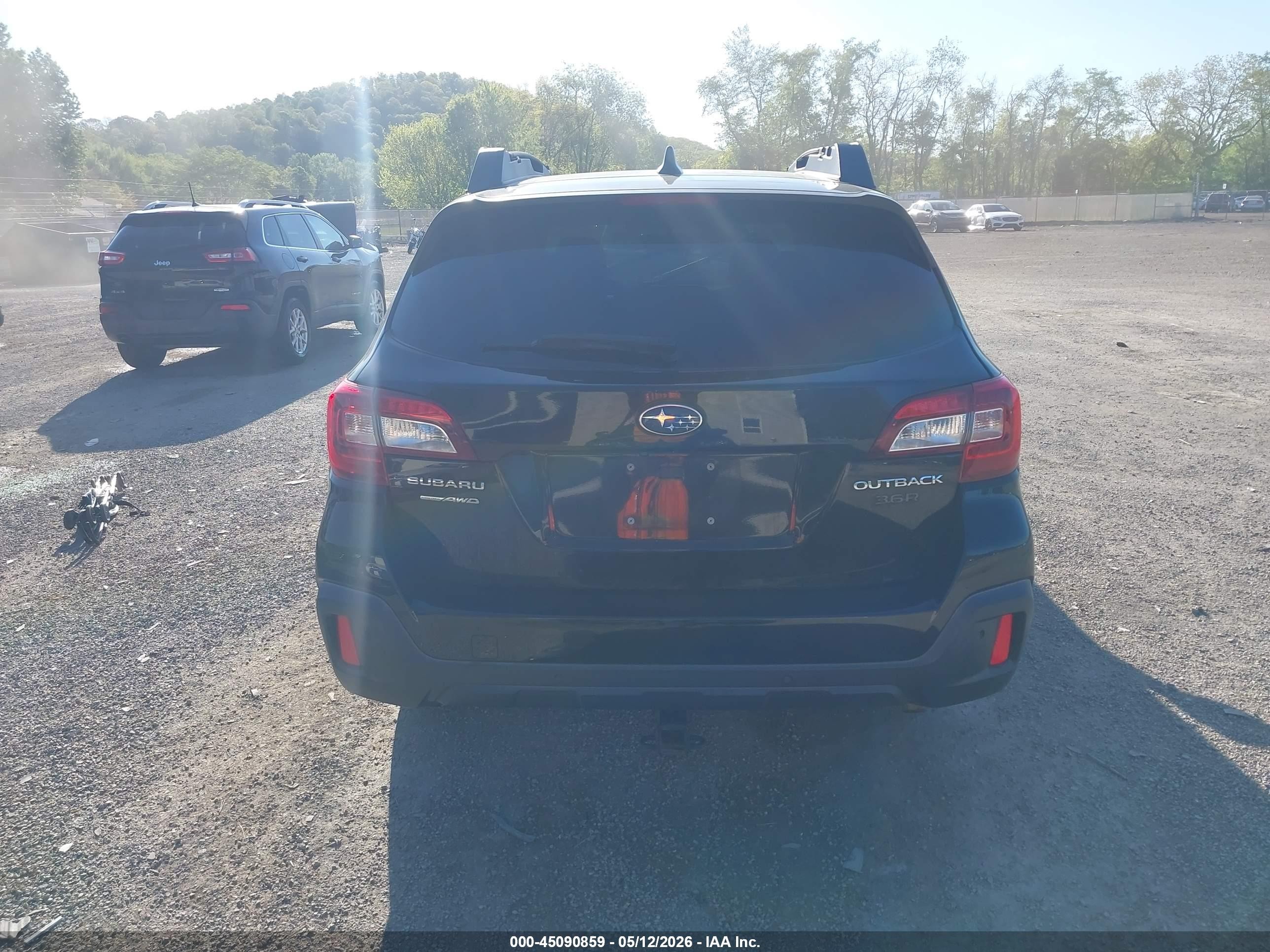 2019 Subaru Outback 3.6r Limited Black vin: 4S4BSENC7K3327737