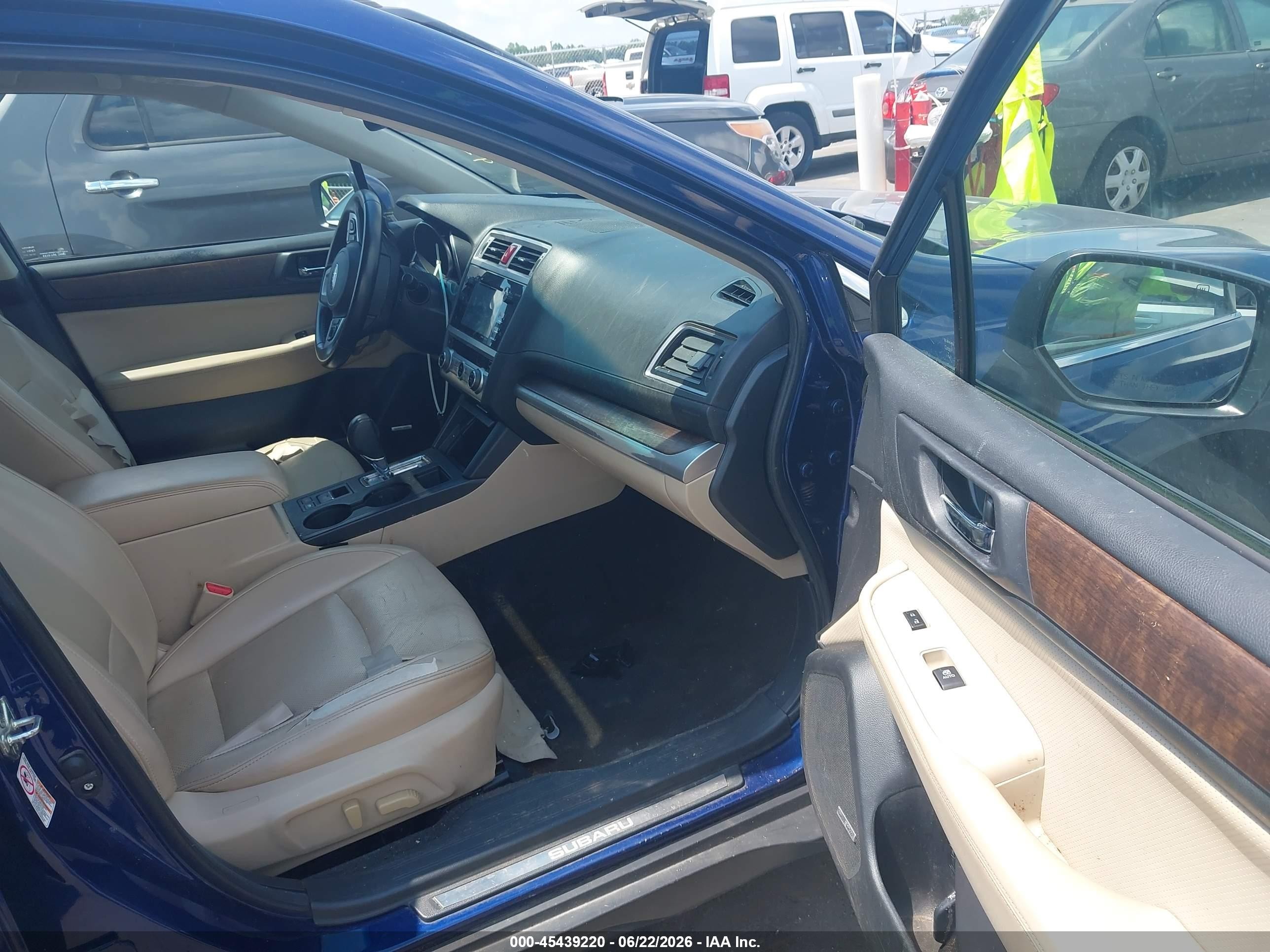 2015 Subaru Outback 3.6r Limited Blue vin: 4S4BSENC8F3223392
