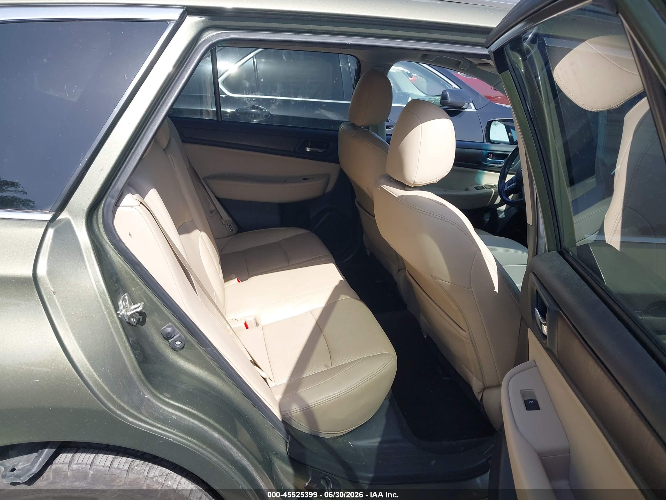 2015 Subaru Outback 3.6r Limited Green vin: 4S4BSENC8F3263522