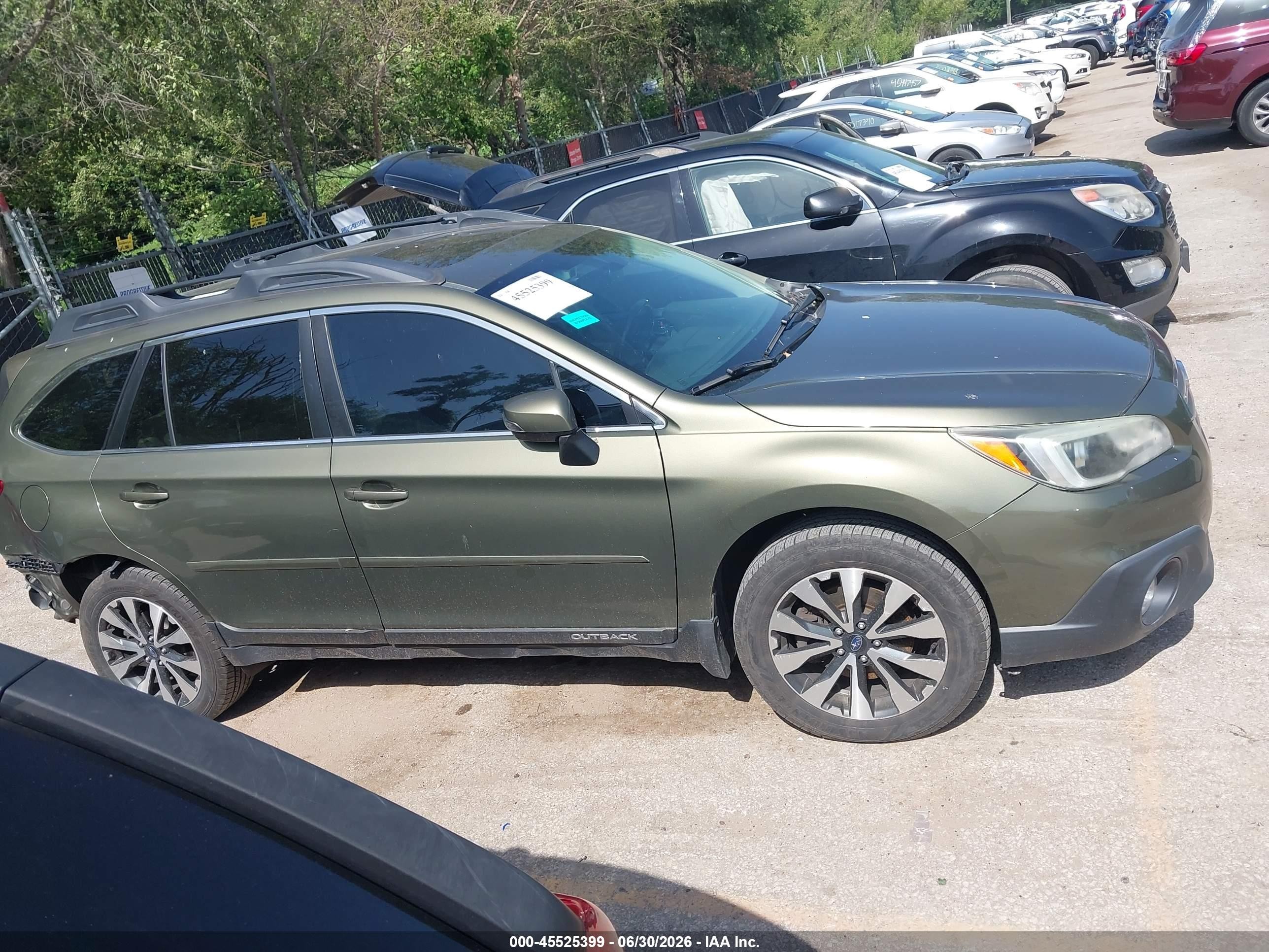 2015 Subaru Outback 3.6r Limited Green vin: 4S4BSENC8F3263522