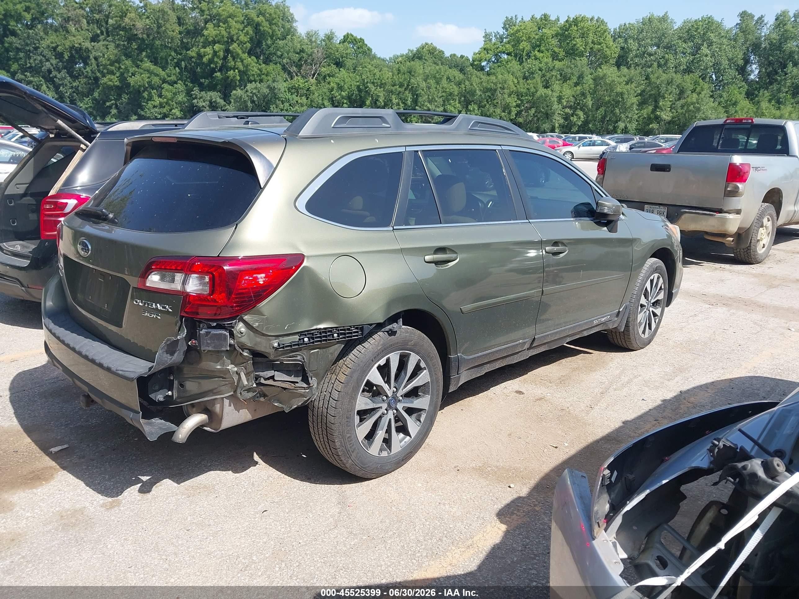 2015 Subaru Outback 3.6r Limited Green vin: 4S4BSENC8F3263522
