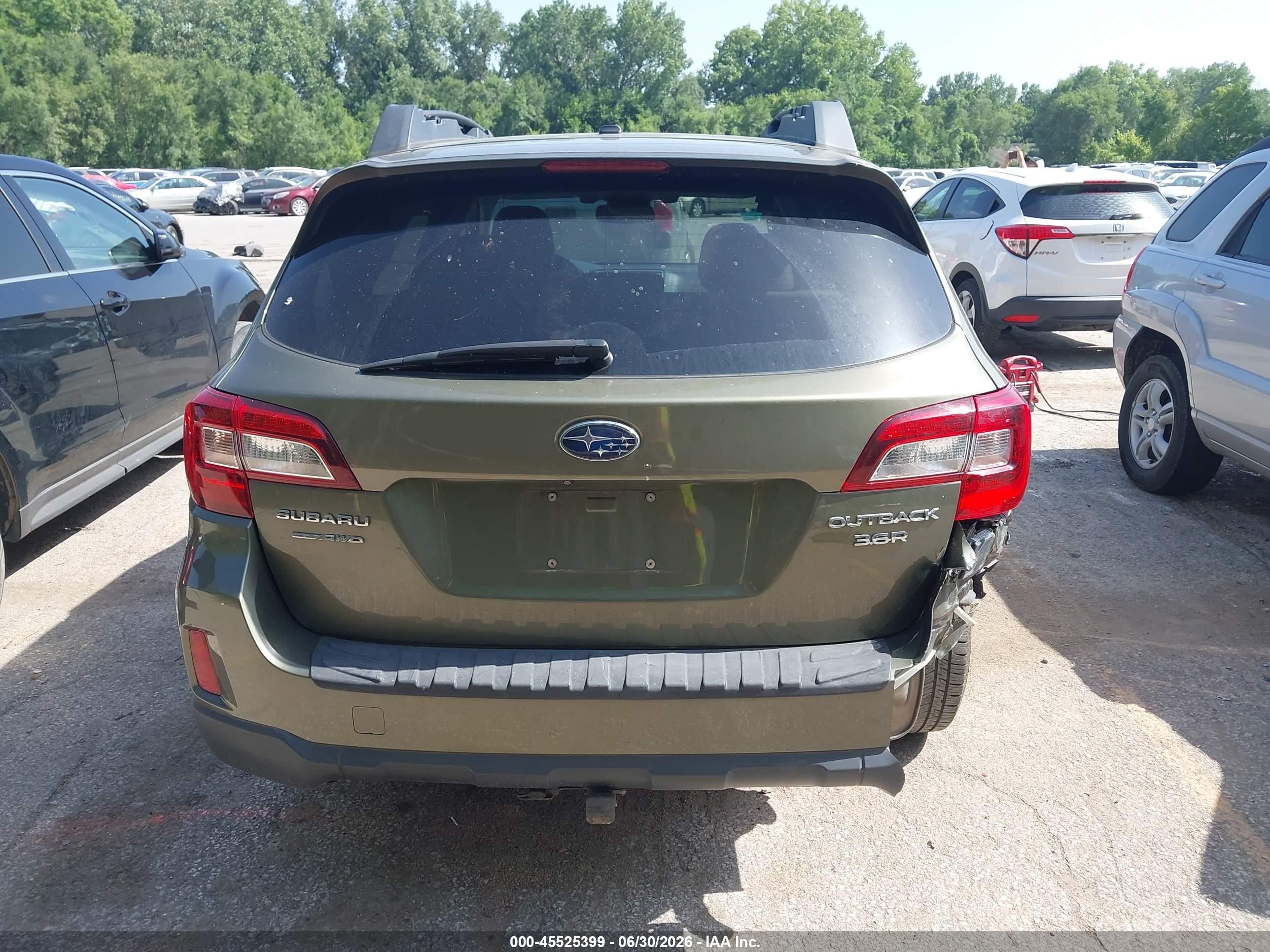 2015 Subaru Outback 3.6r Limited Green vin: 4S4BSENC8F3263522