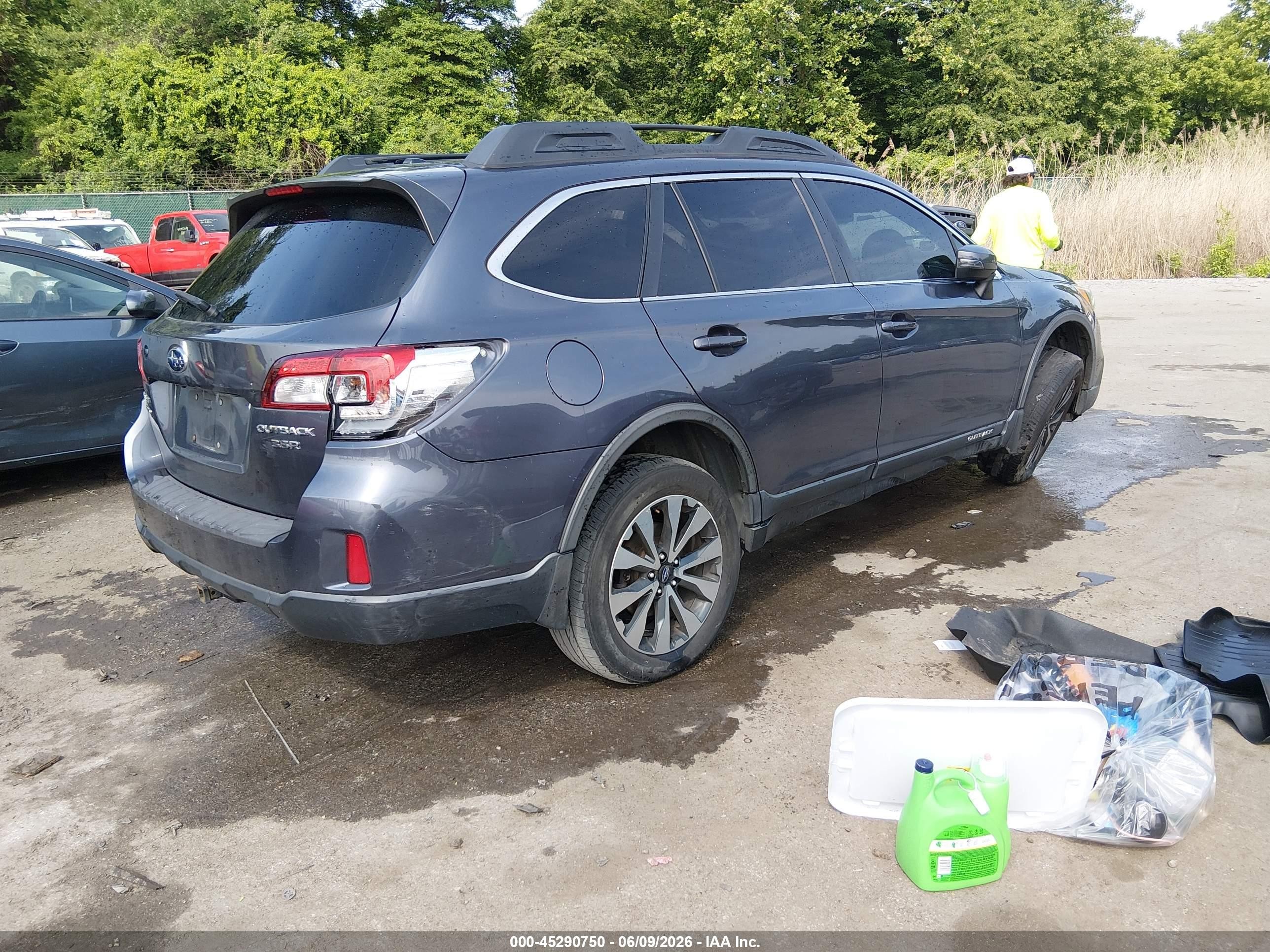 2015 Subaru Outback 3.6r Limited vin: 4S4BSENC9F3284282