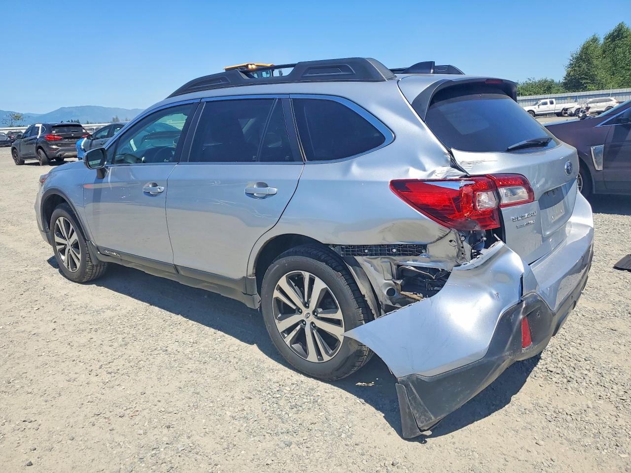 2019 Subaru Outback 3.6r Limited Silver vin: 4S4BSENC9K3317730
