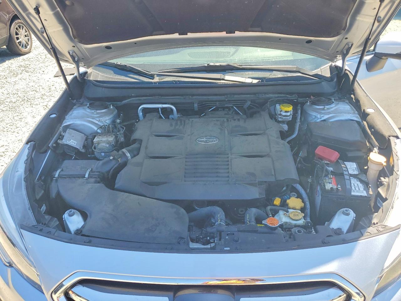 2019 Subaru Outback 3.6r Limited Silver vin: 4S4BSENC9K3317730