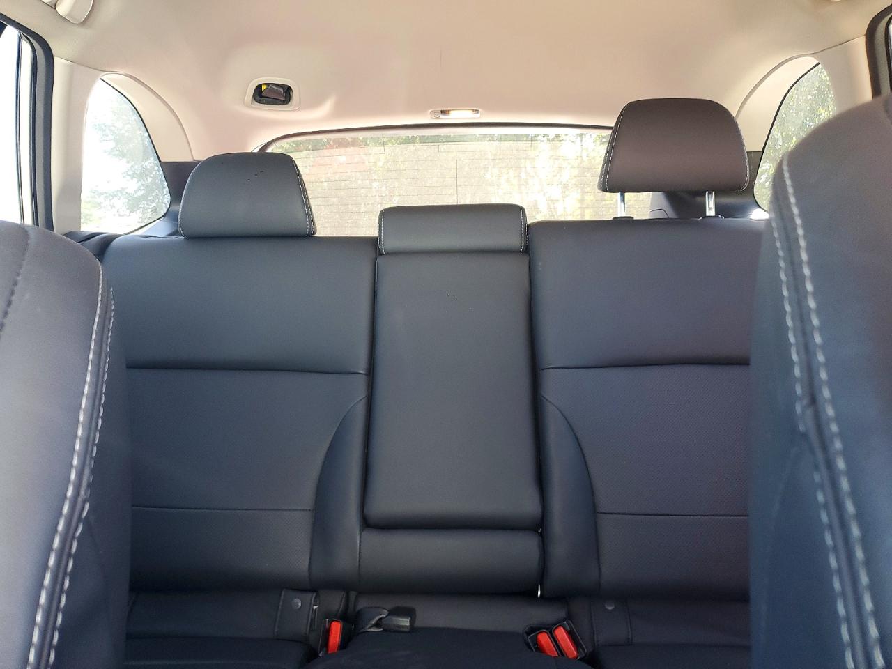2019 Subaru Outback 3.6r Limited Silver vin: 4S4BSENC9K3317730