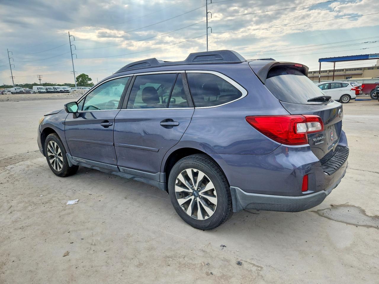 2015 Subaru Outback 3.6r Limited Gray vin: 4S4BSENCXF3280287