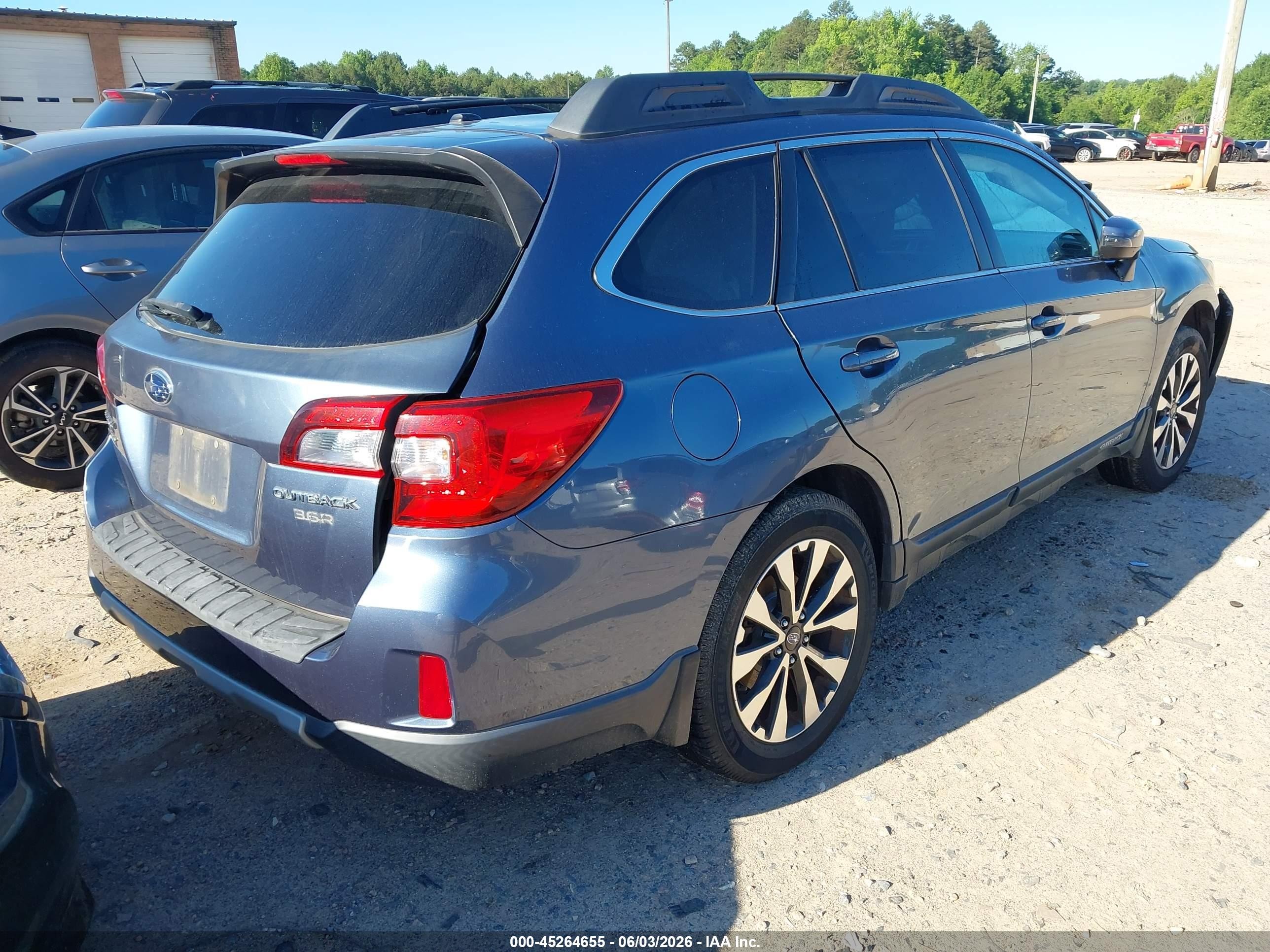 2015 Subaru Outback 3.6r Limited Синий vin: 4S4BSENCXF3301235