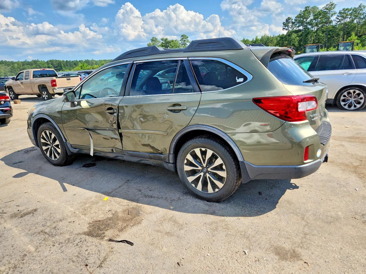 2015 Subaru Outback 3.6r Limited Green vin: 4S4BSENCXF3309481