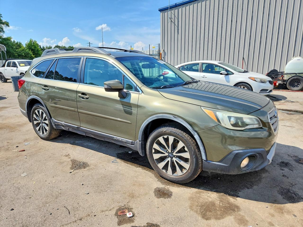 2015 Subaru Outback 3.6r Limited Green vin: 4S4BSENCXF3309481