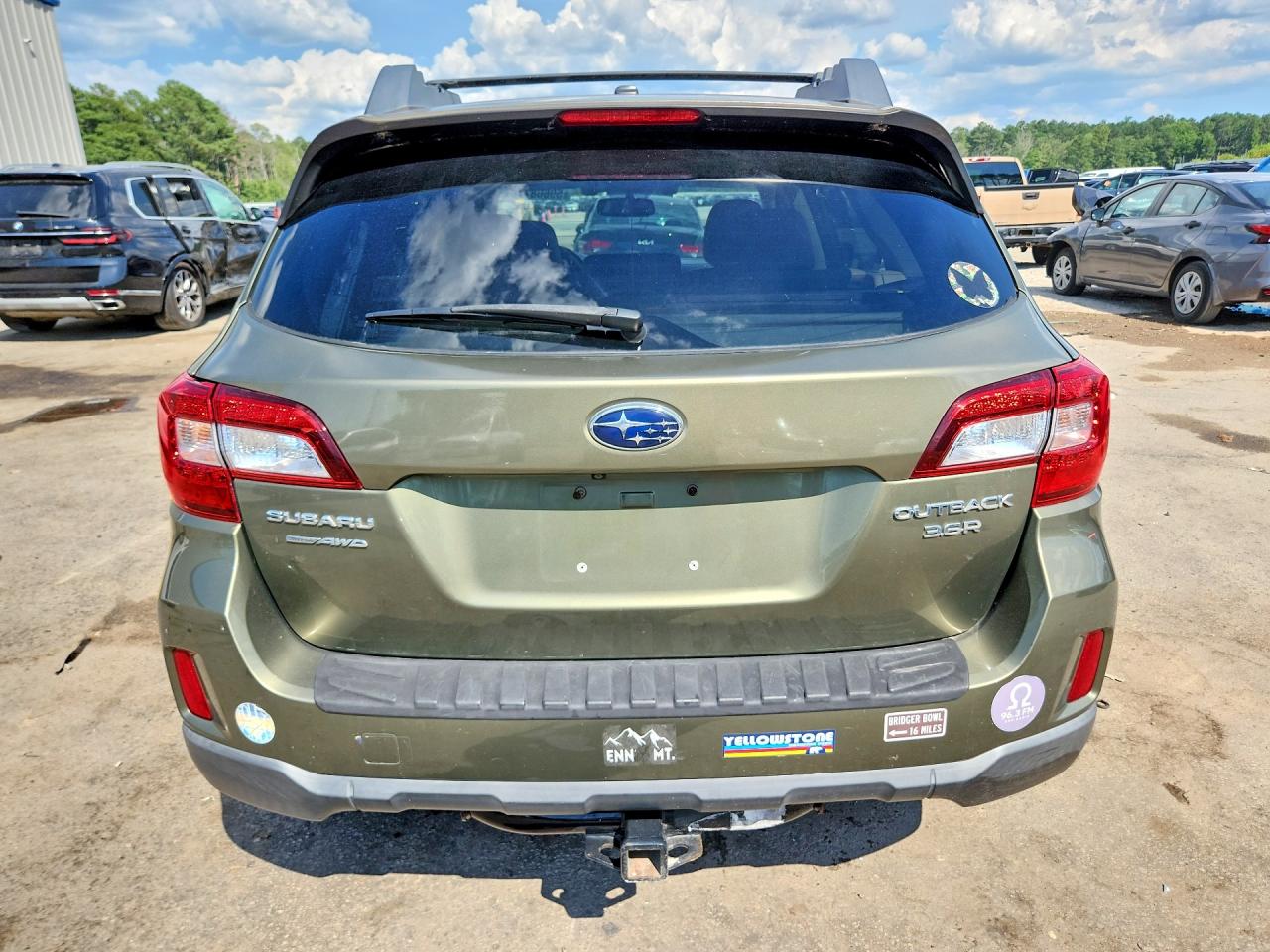 2015 Subaru Outback 3.6r Limited Green vin: 4S4BSENCXF3309481