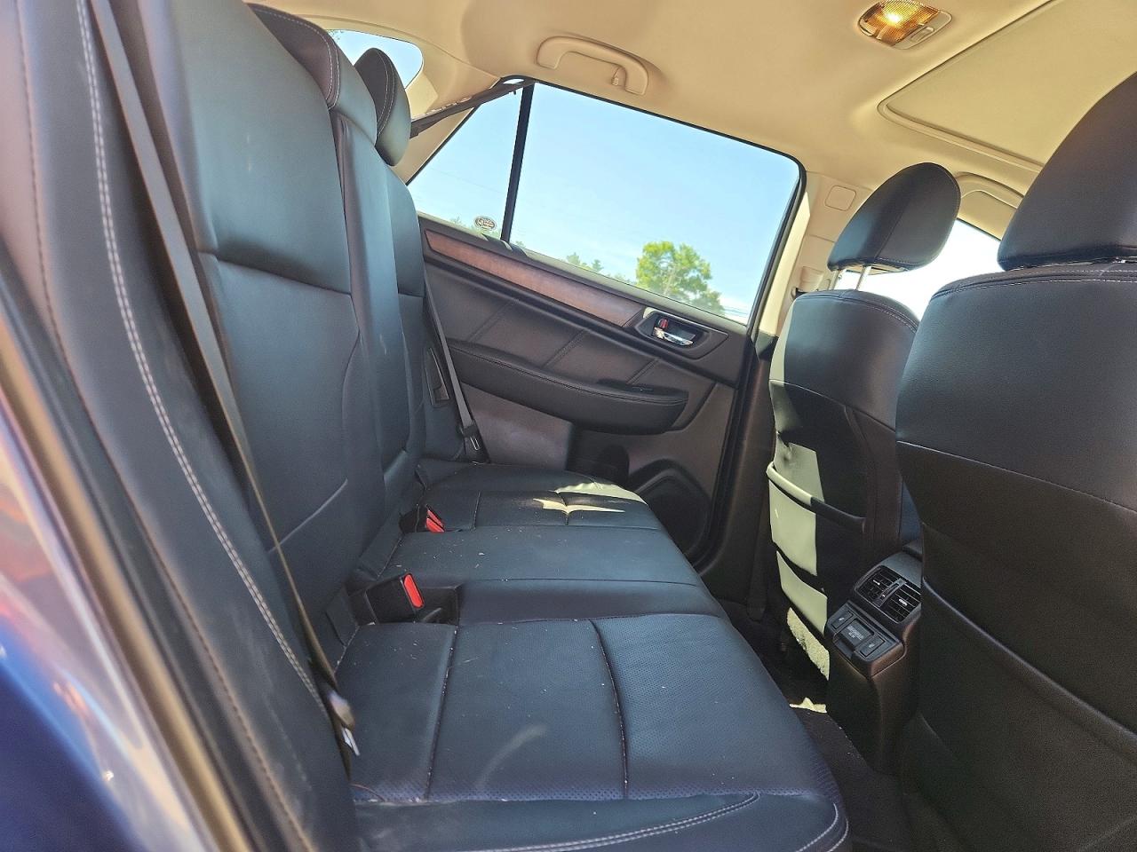 2018 Subaru Outback 3.6r Limited Blue vin: 4S4BSENCXJ3358012