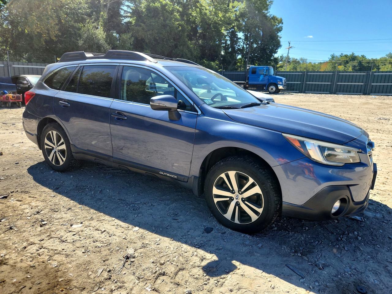2018 Subaru Outback 3.6r Limited Blue vin: 4S4BSENCXJ3358012
