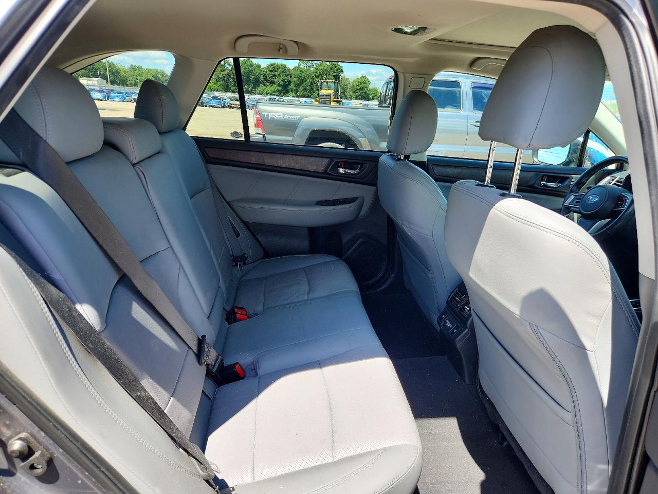 2018 Subaru Outback 3.6r Limited Charcoal vin: 4S4BSENCXJ3383301