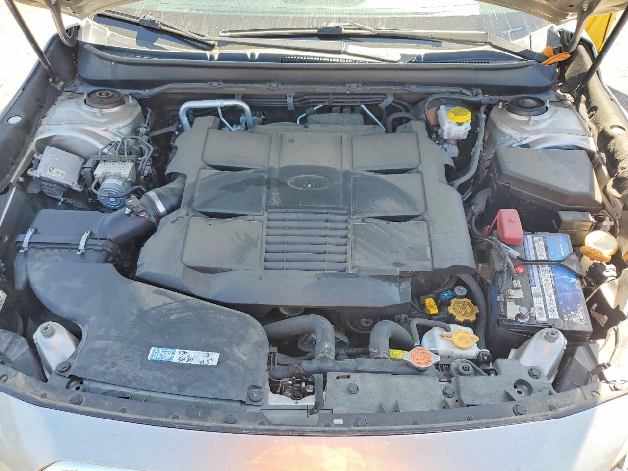 2019 Subaru Outback 3.6r Limited Silver vin: 4S4BSENCXK3212274
